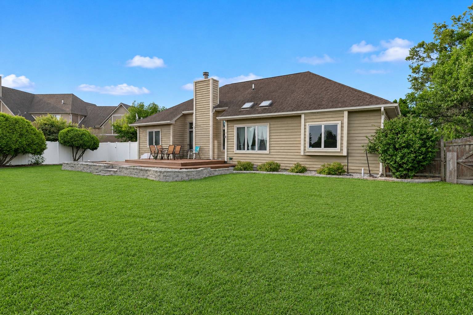 219 Greenbriar LN, Bourbonnais, IL 60914