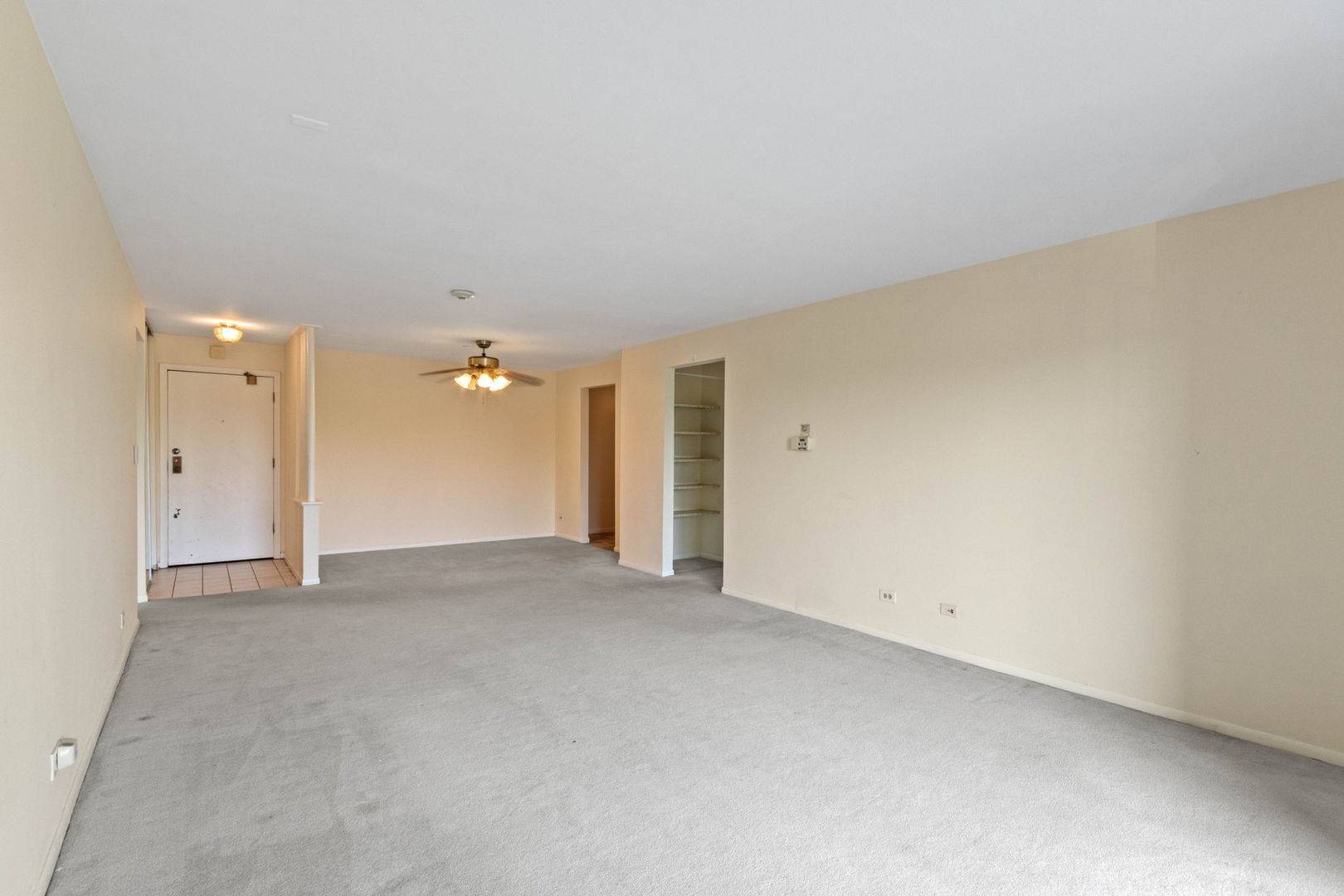 2100 Valencia DR #300B, Northbrook, IL 60062