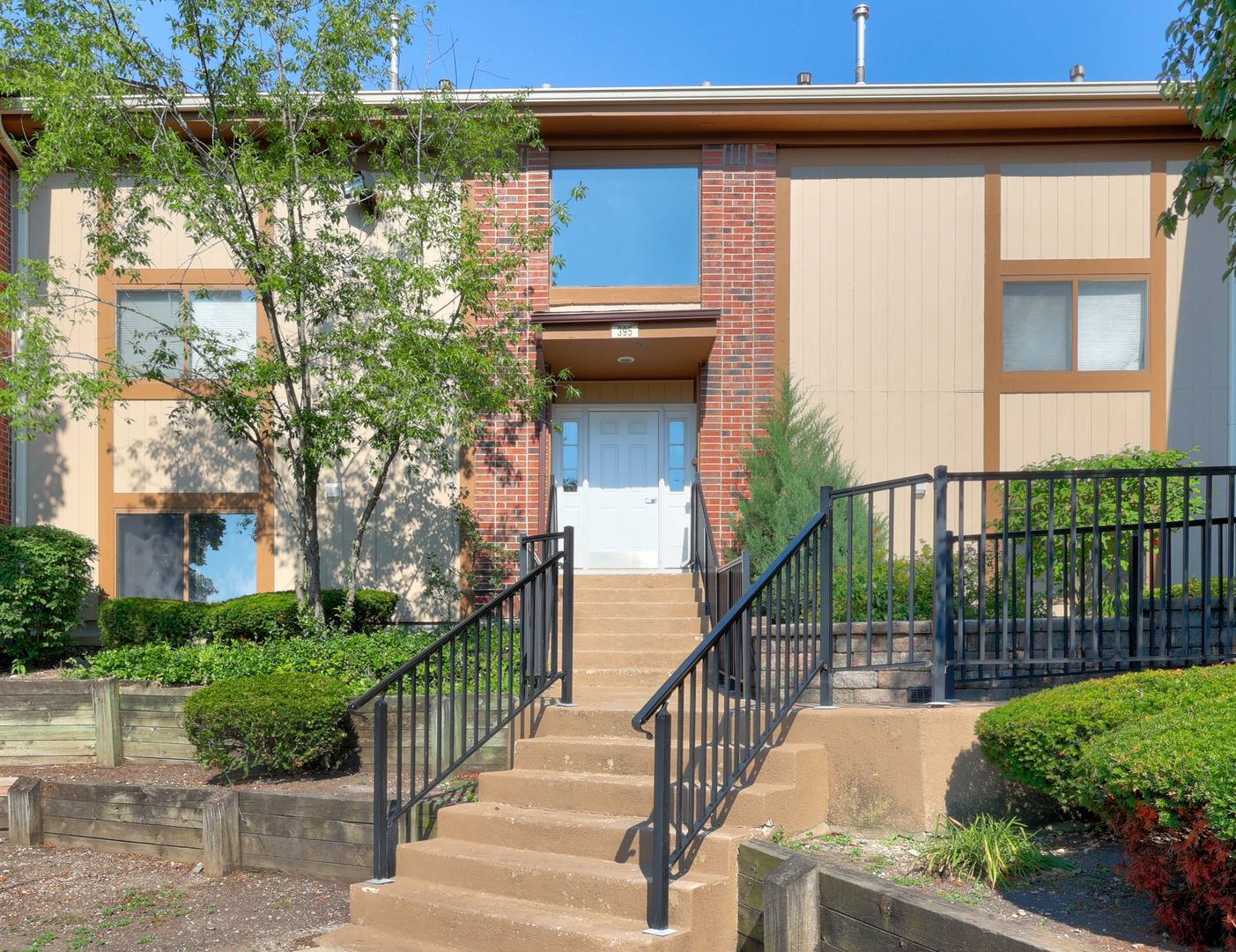 395 Wilmington DR #103C, Bartlett, IL 60103