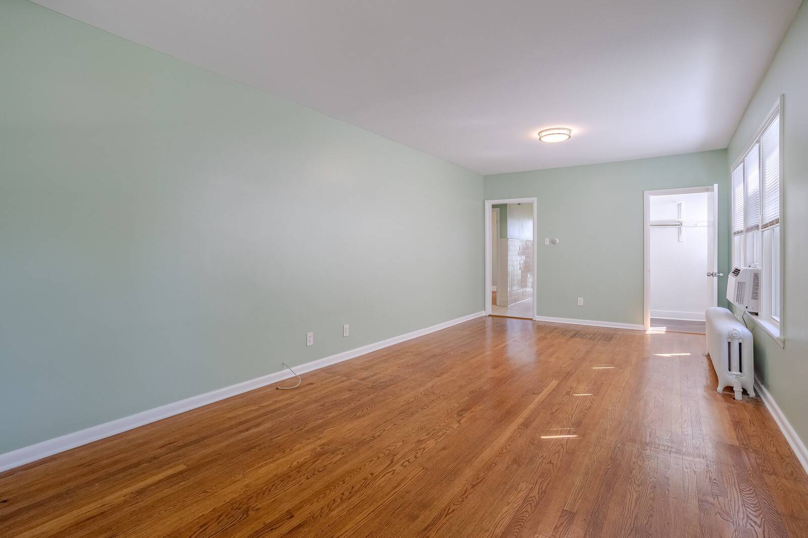 5515 N Monitor AVE #1, Chicago, IL 60630