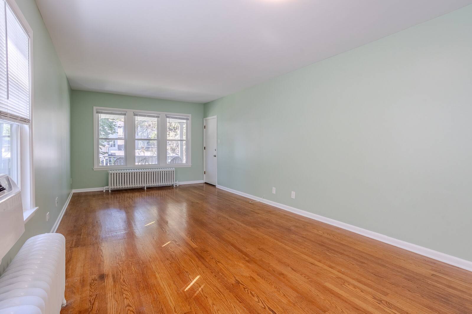 5515 N Monitor AVE #1, Chicago, IL 60630