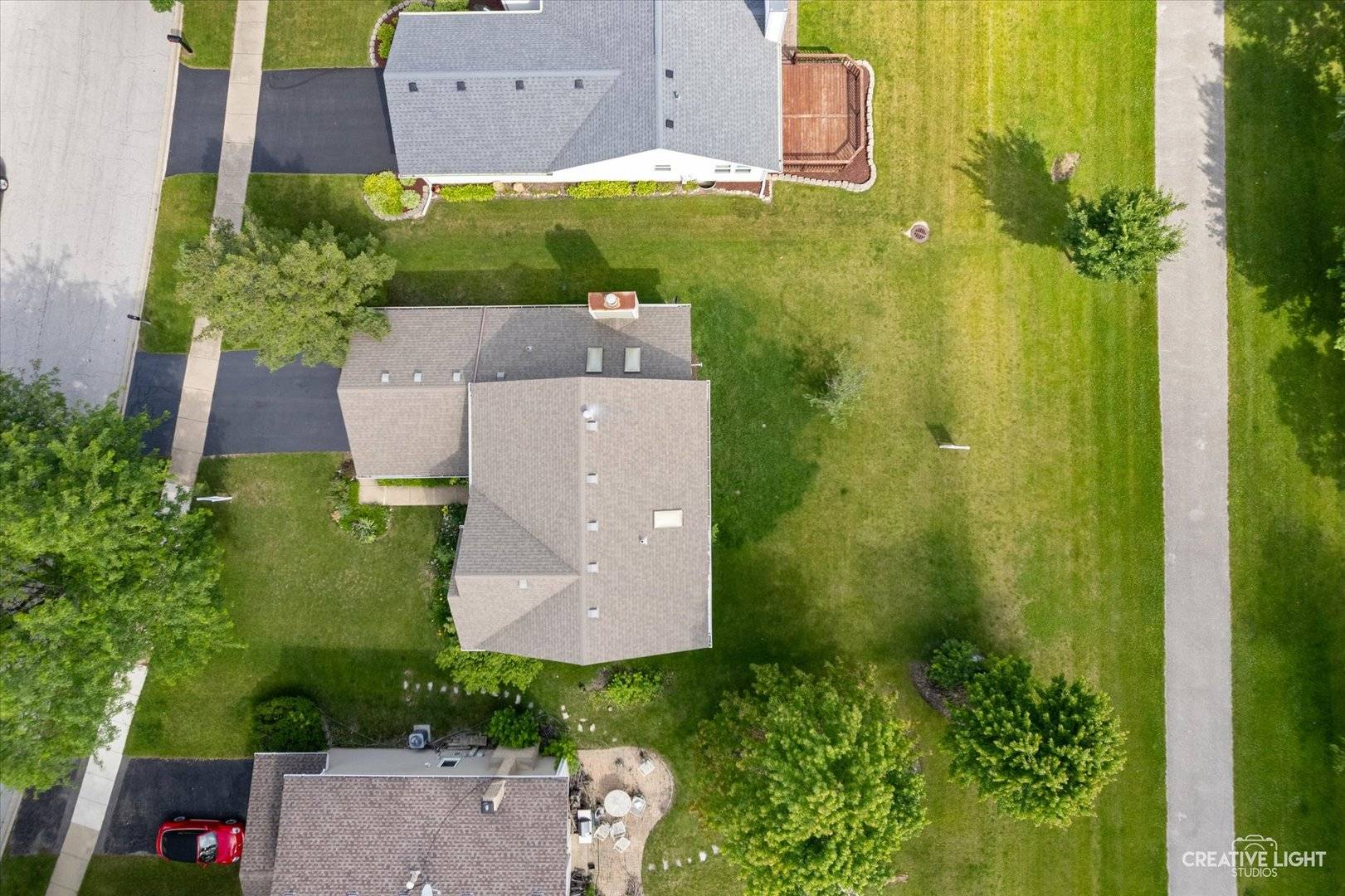 78 Forestview LN, Aurora, IL 60502