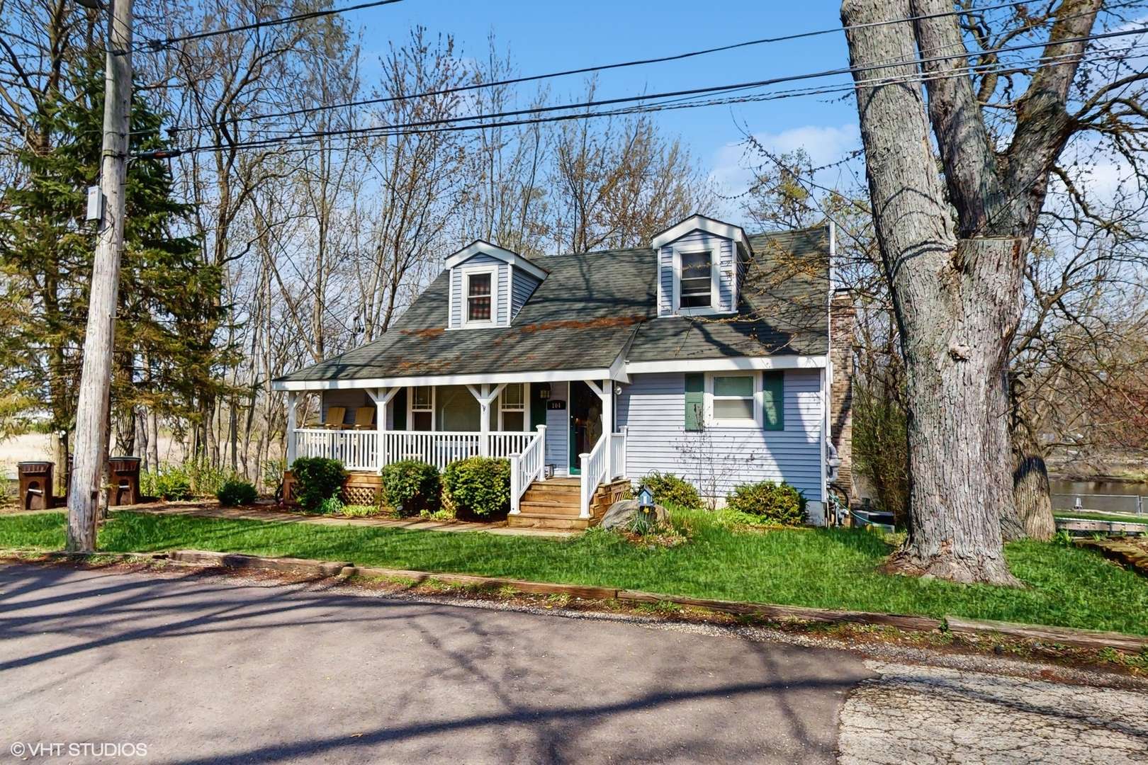 104 Channel DR, Port Barrington, IL 60010