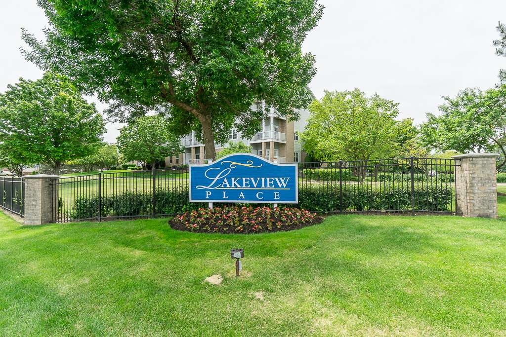 1299 W Lake ST #302, Addison, IL 60101