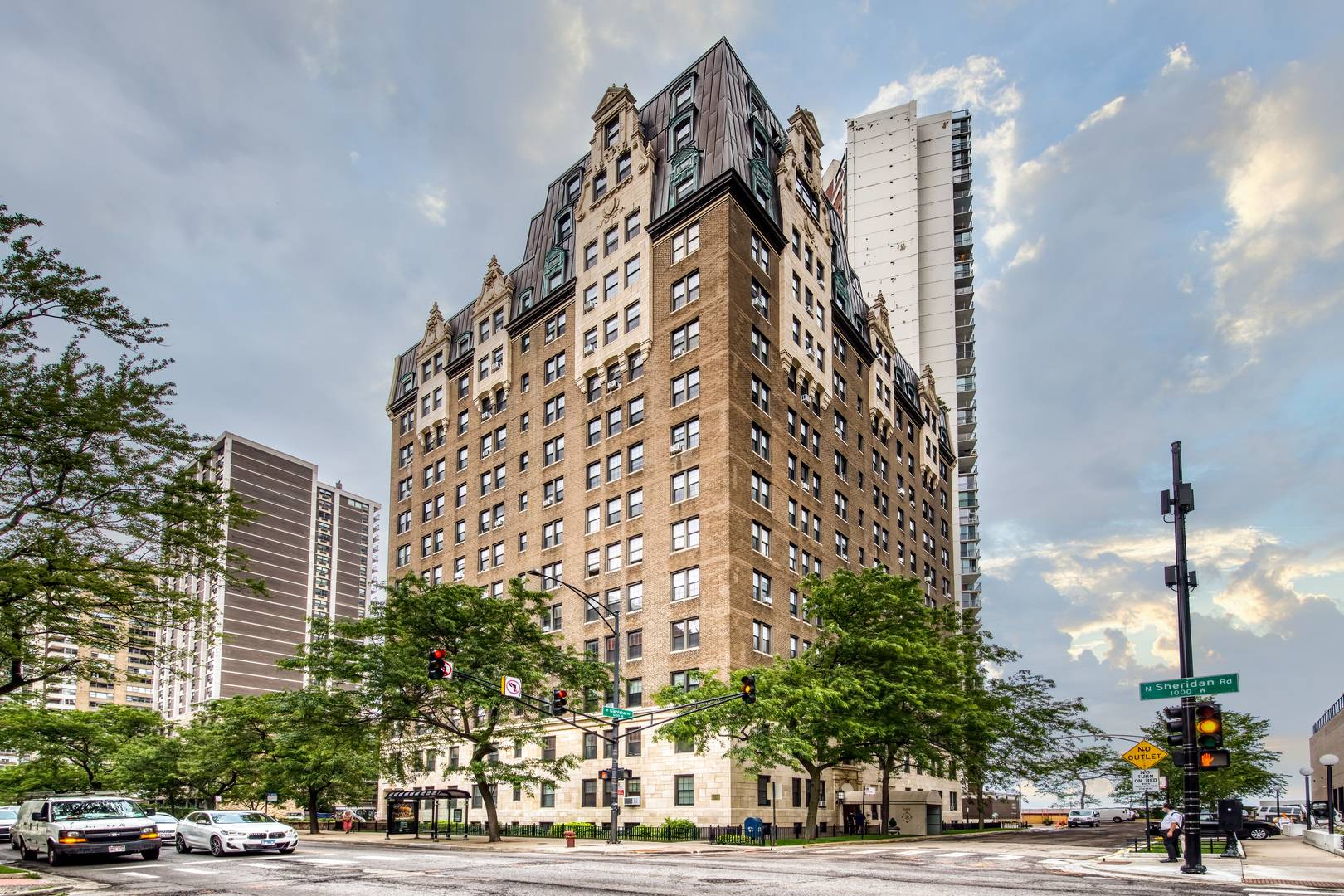6101 N Sheridan RD #10C, Chicago, IL 60660