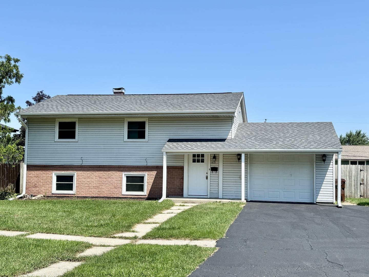 621 W 8th ST, Belvidere, IL 61008