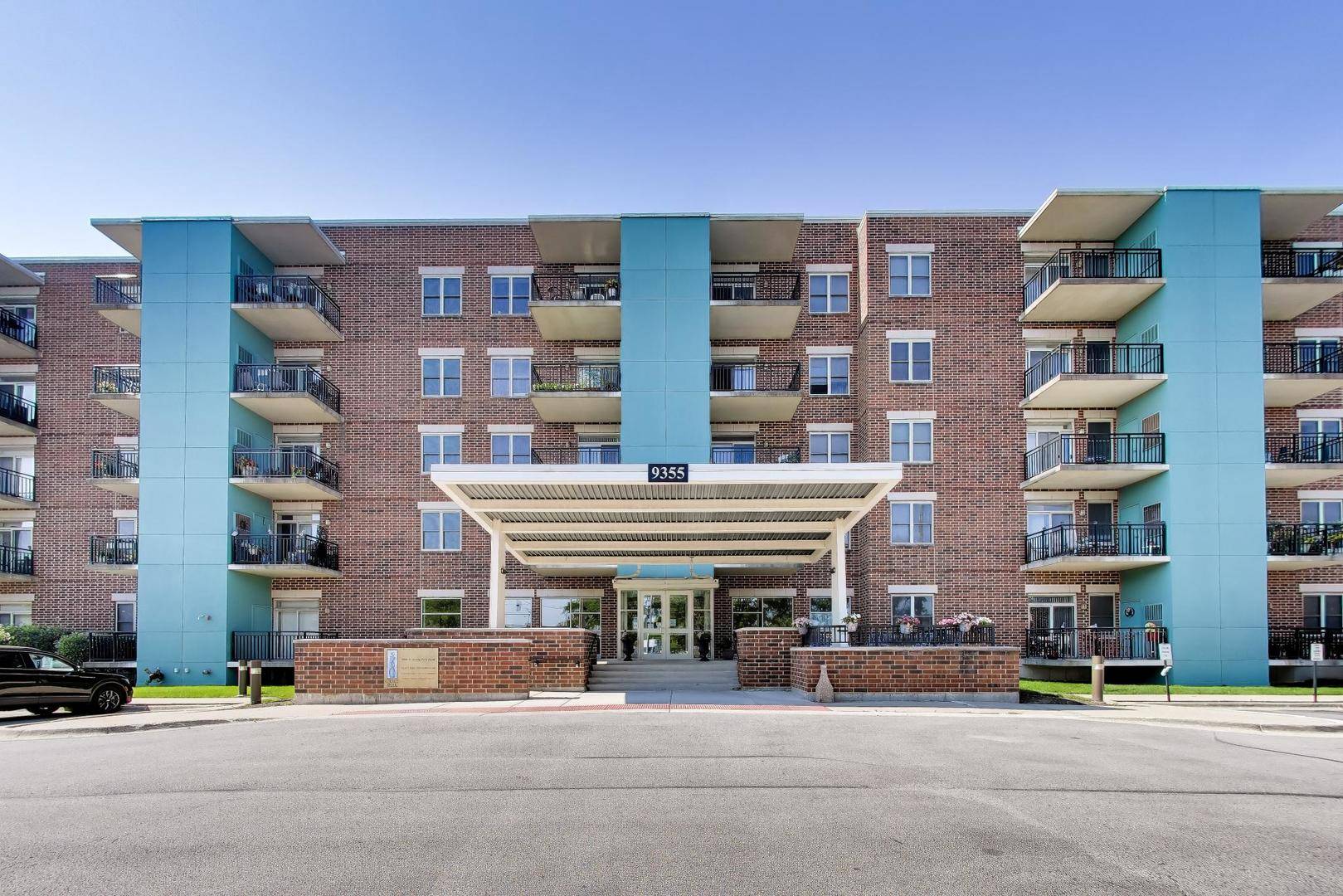 9355 Irving Park RD #307, Schiller Park, IL 60176