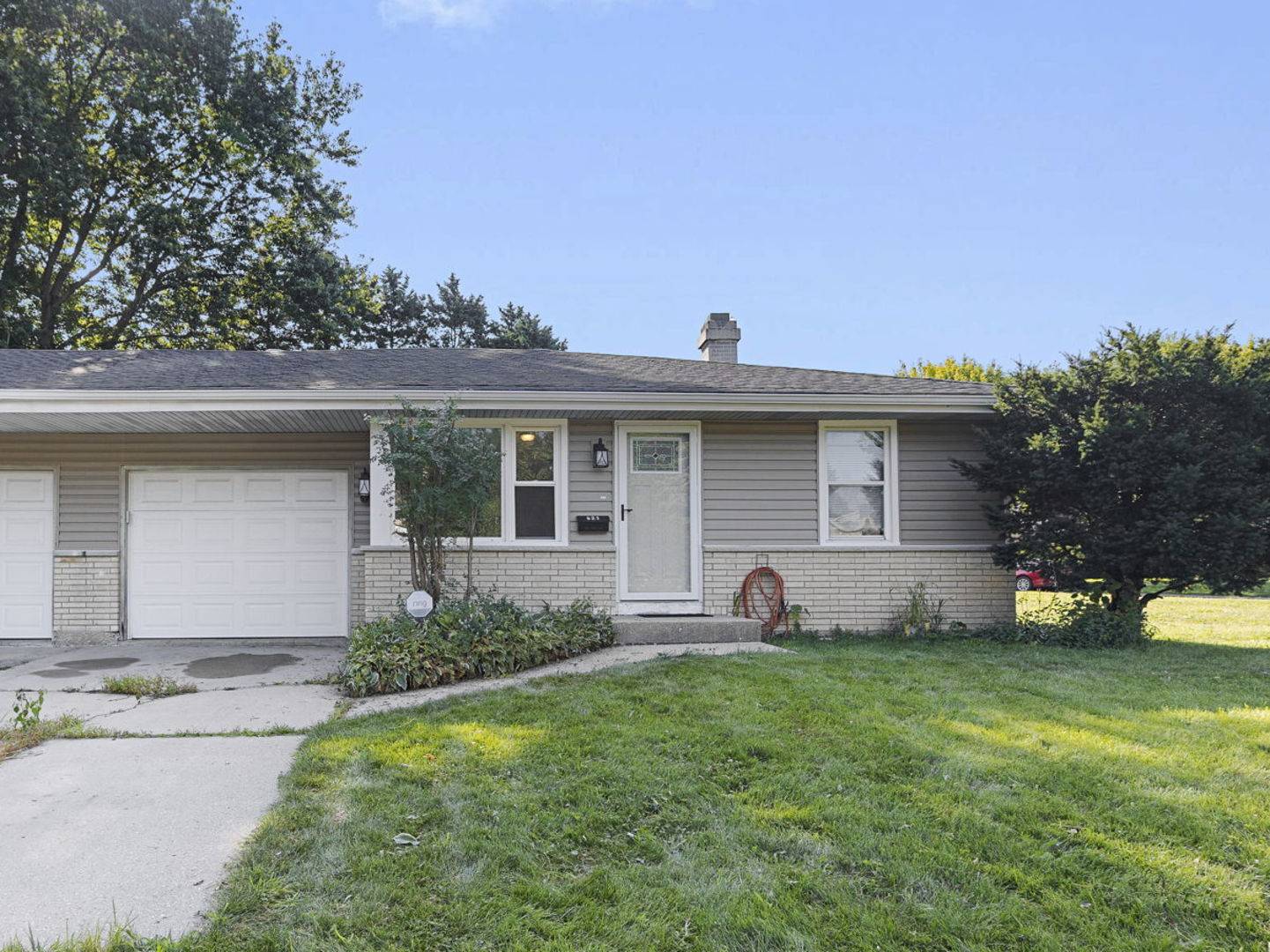 Address not disclosed, Elgin, IL 60120