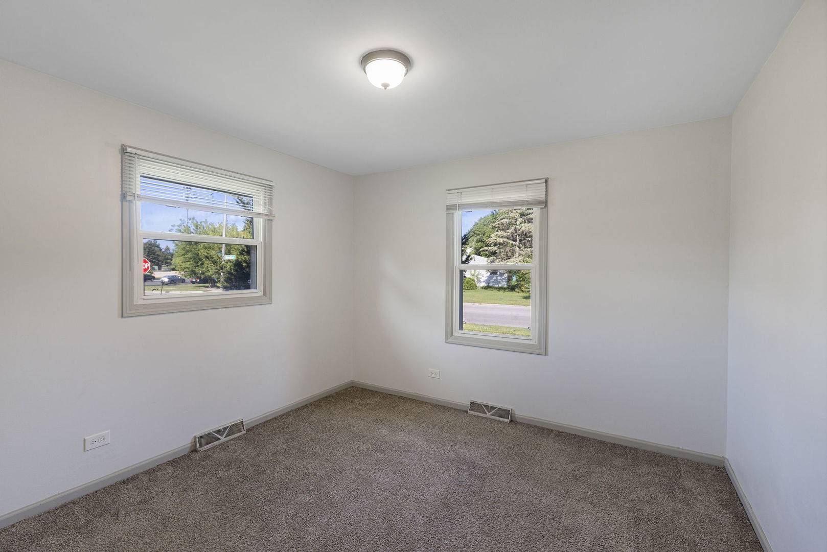 Address not disclosed, Elgin, IL 60120