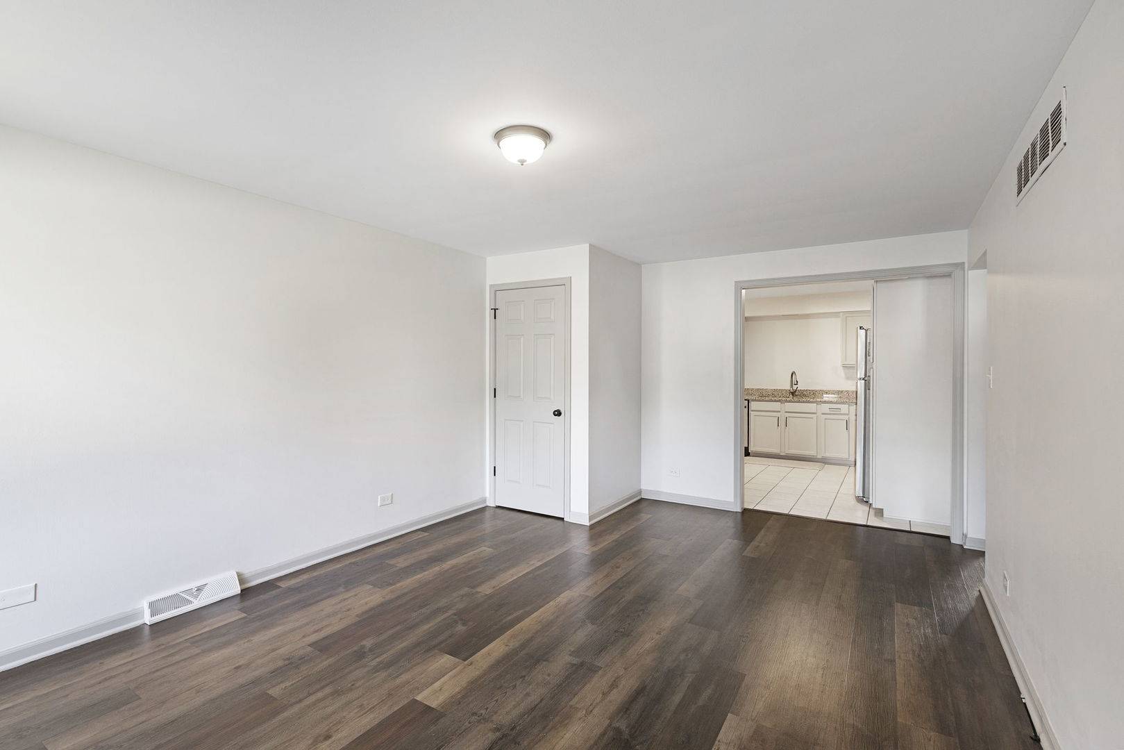 Address not disclosed, Elgin, IL 60120