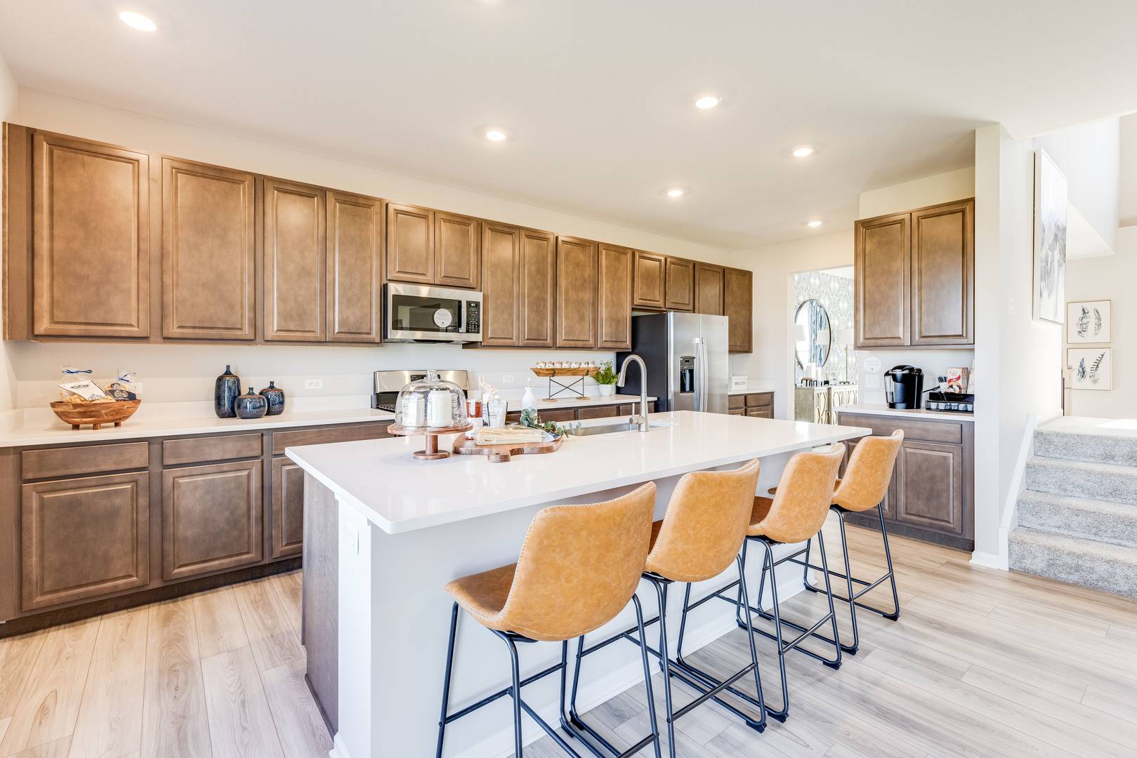 704 Erwin ST, Oswego, IL 60543