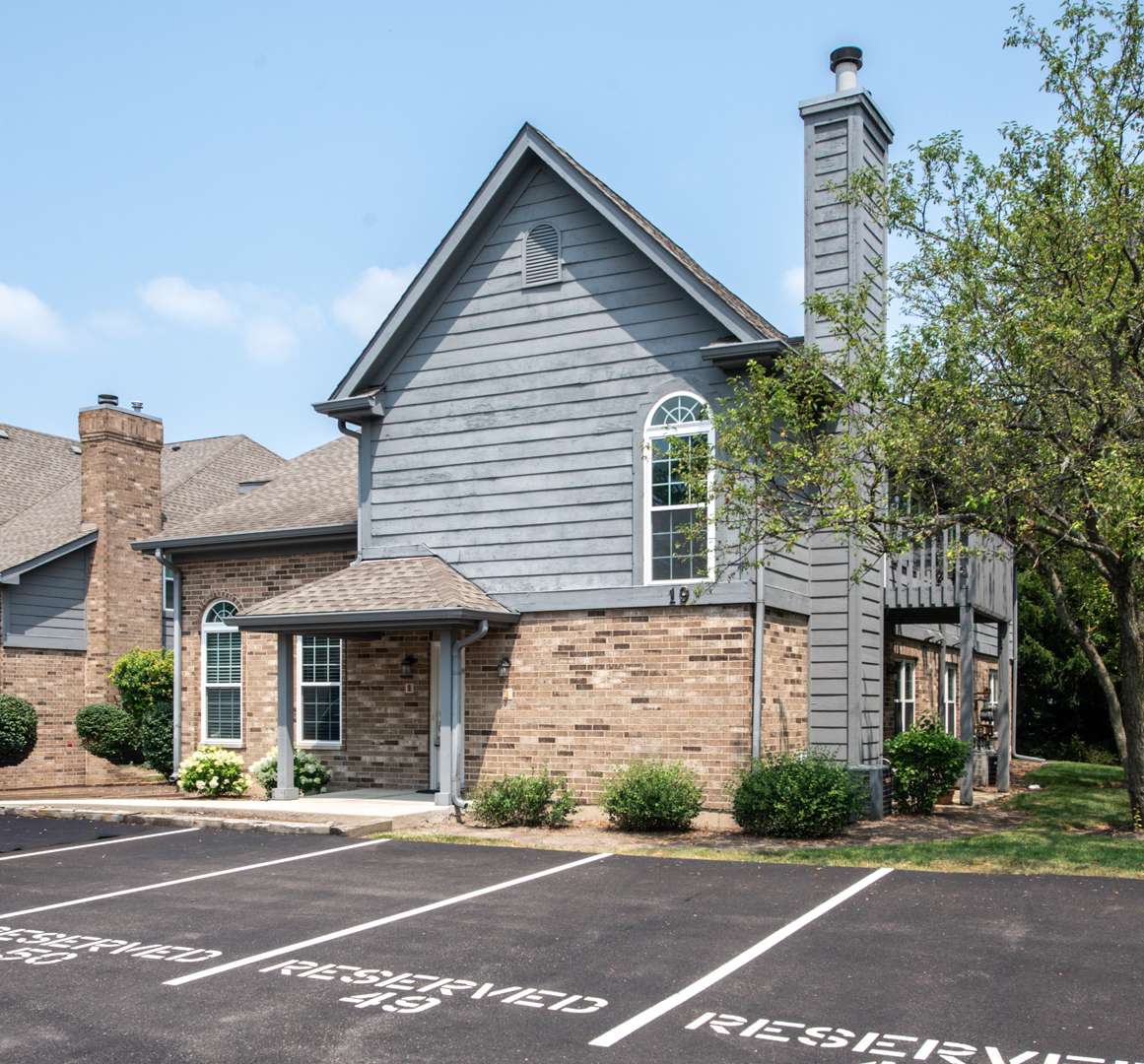 19 Foxcroft RD #203, Naperville, IL 60565