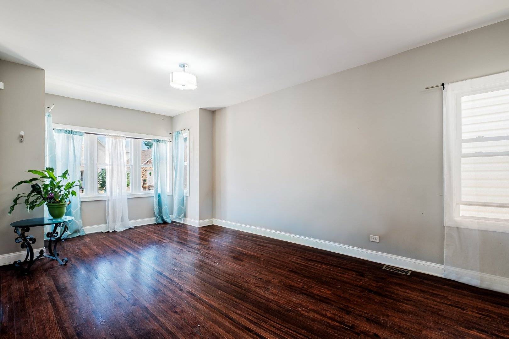 4825 W 28th ST, Cicero, IL 60804