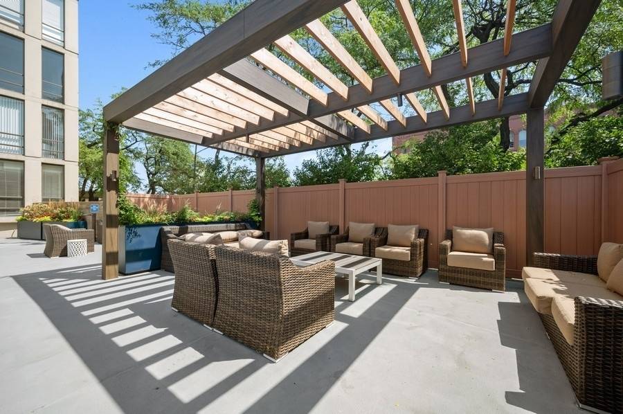 1660 N La Salle DR #210, Chicago, IL 60614