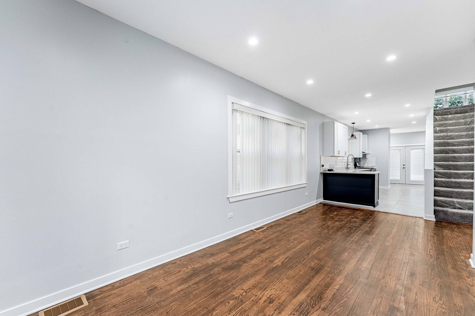 12238 S Yale AVE, Chicago, IL 60628