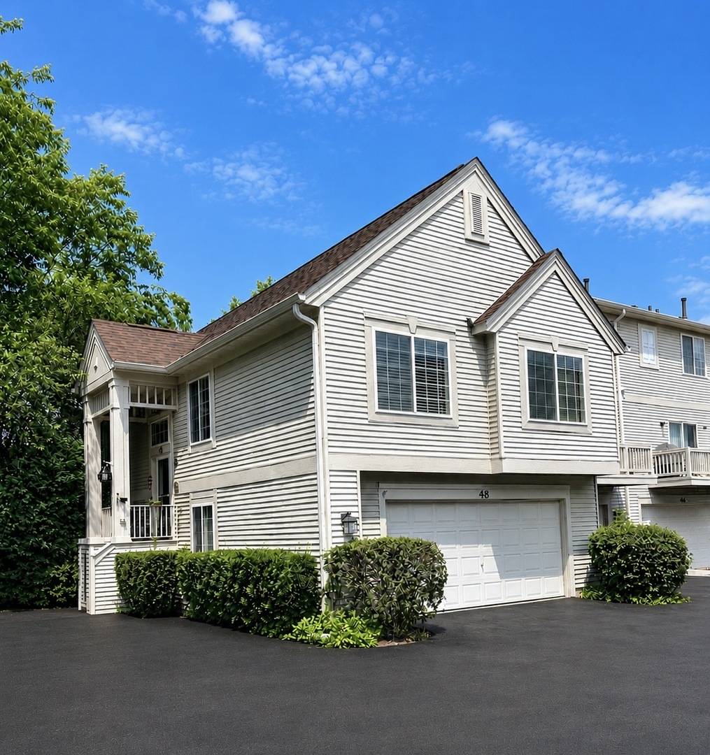 48 New Haven DR #48, Cary, IL 60013