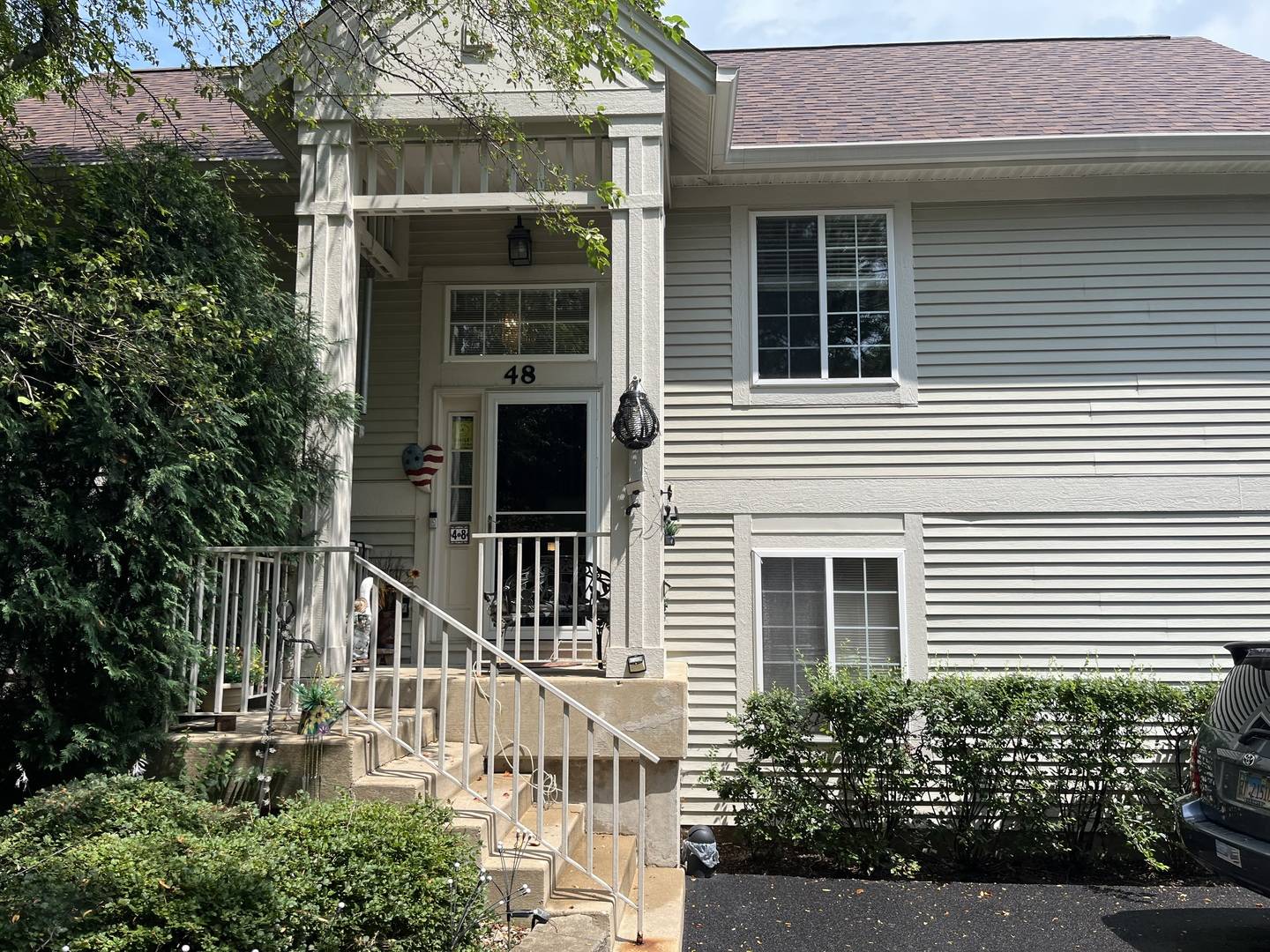 48 New Haven DR #48, Cary, IL 60013