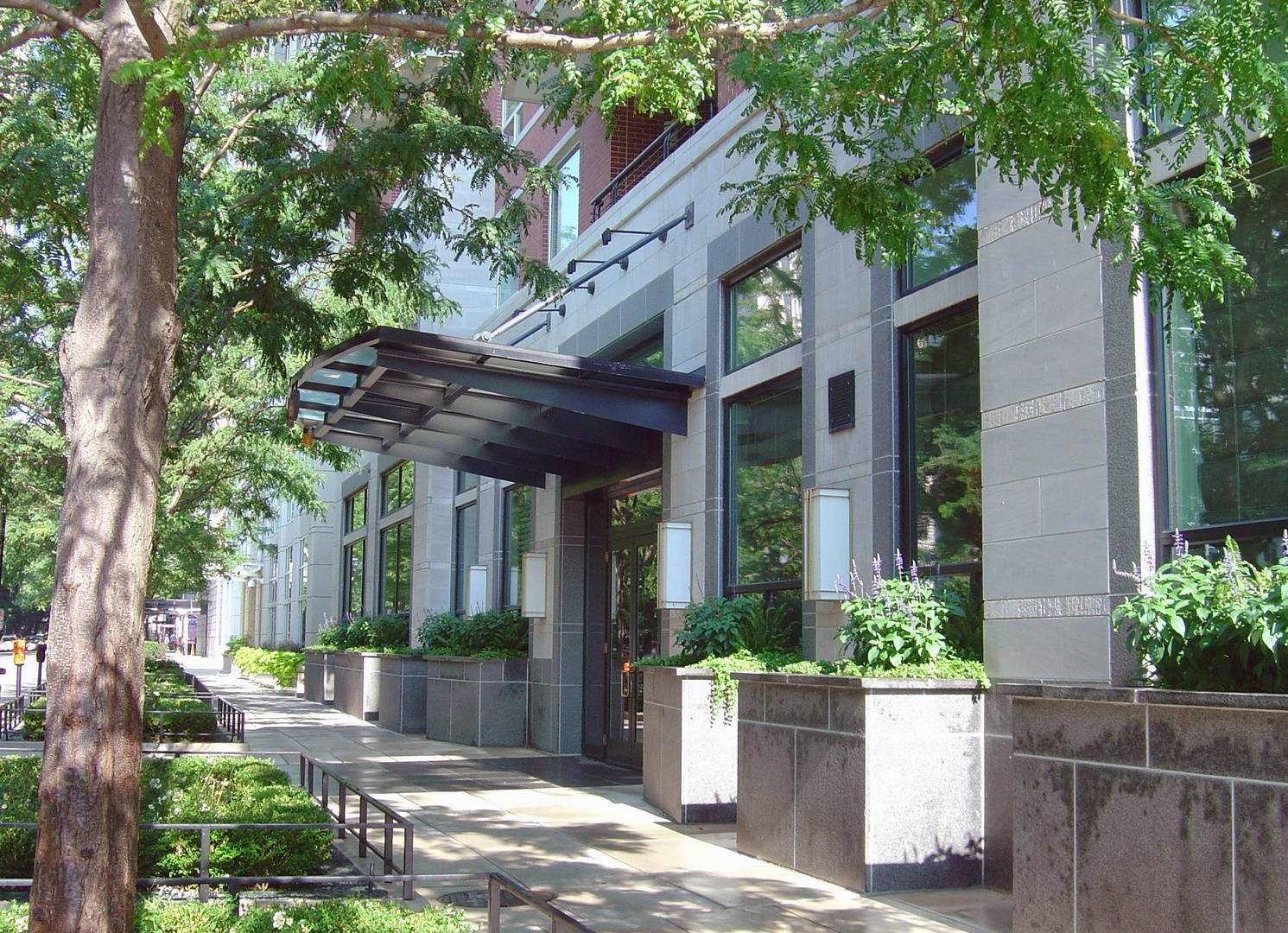 270 E Pearson ST #701-801, Chicago, IL 60611