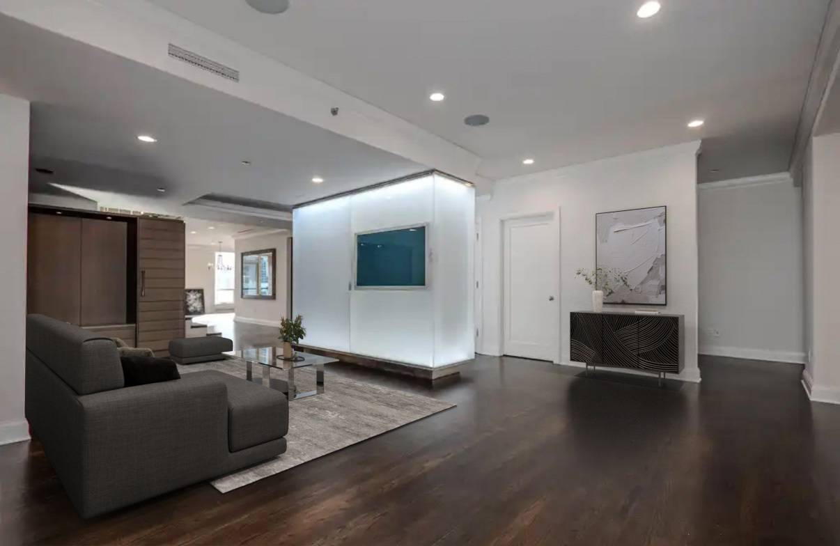 270 E Pearson ST #701-801, Chicago, IL 60611