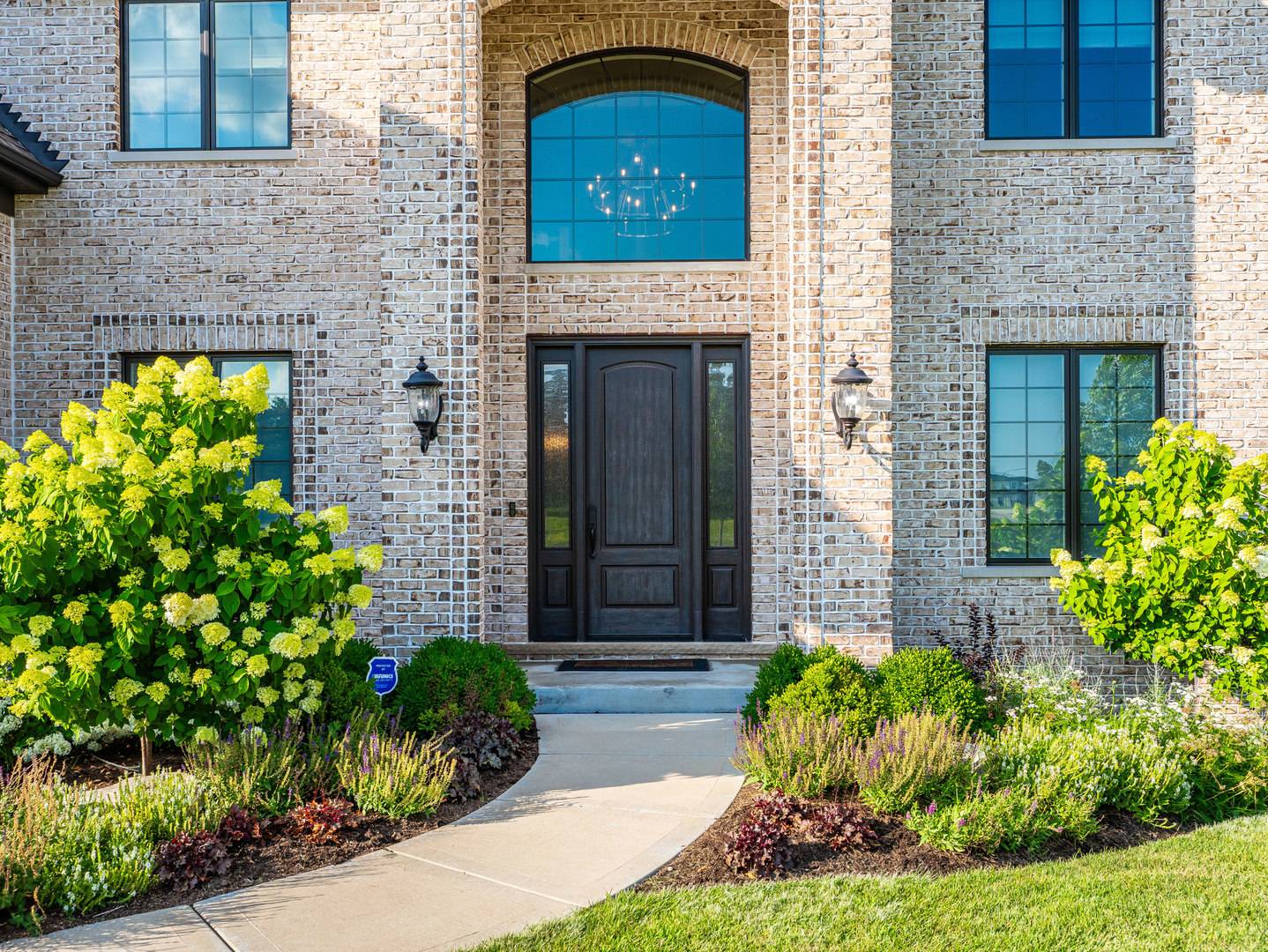 4020 Alfalfa LN, Naperville, IL 60564