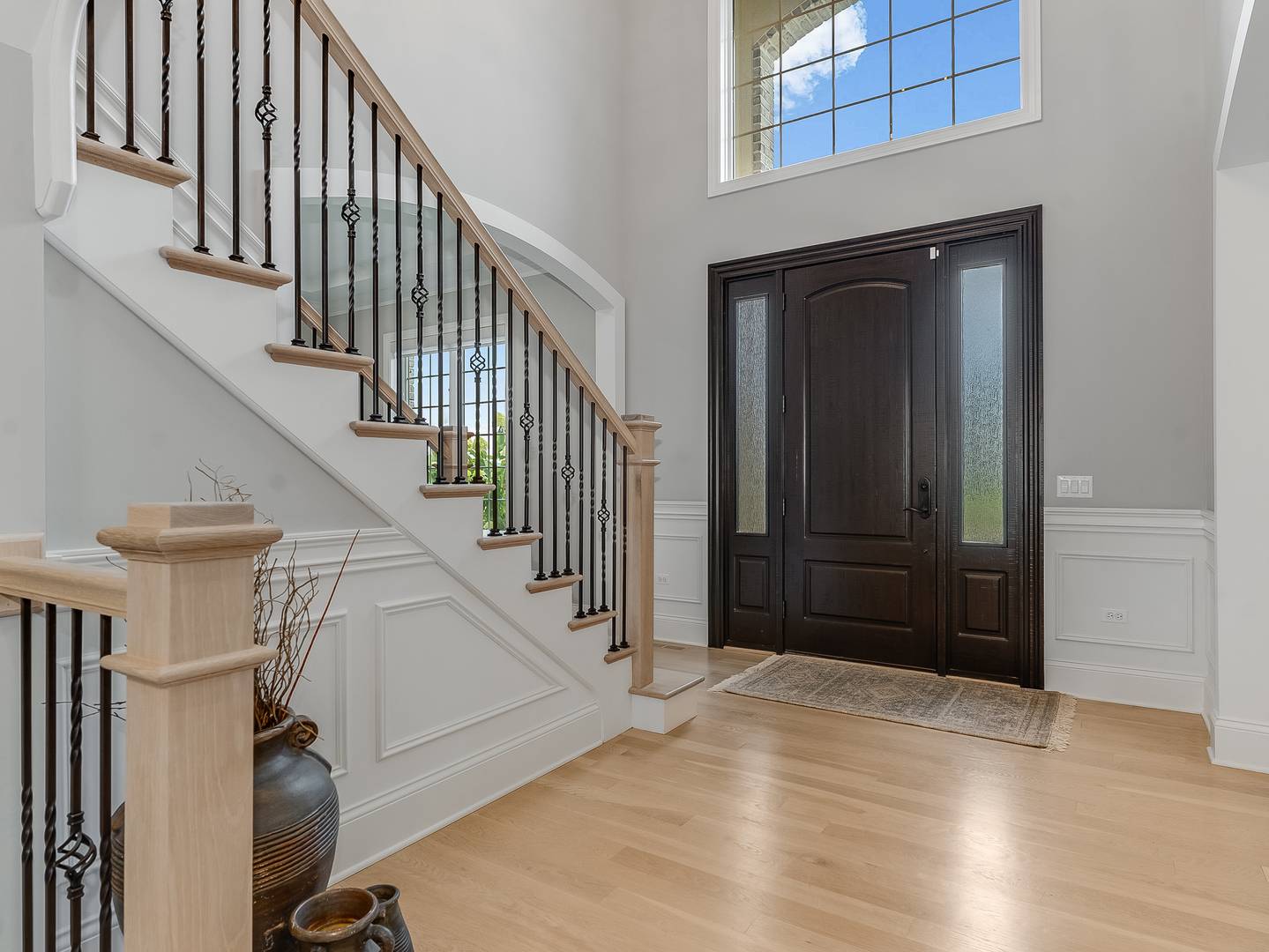 4020 Alfalfa LN, Naperville, IL 60564