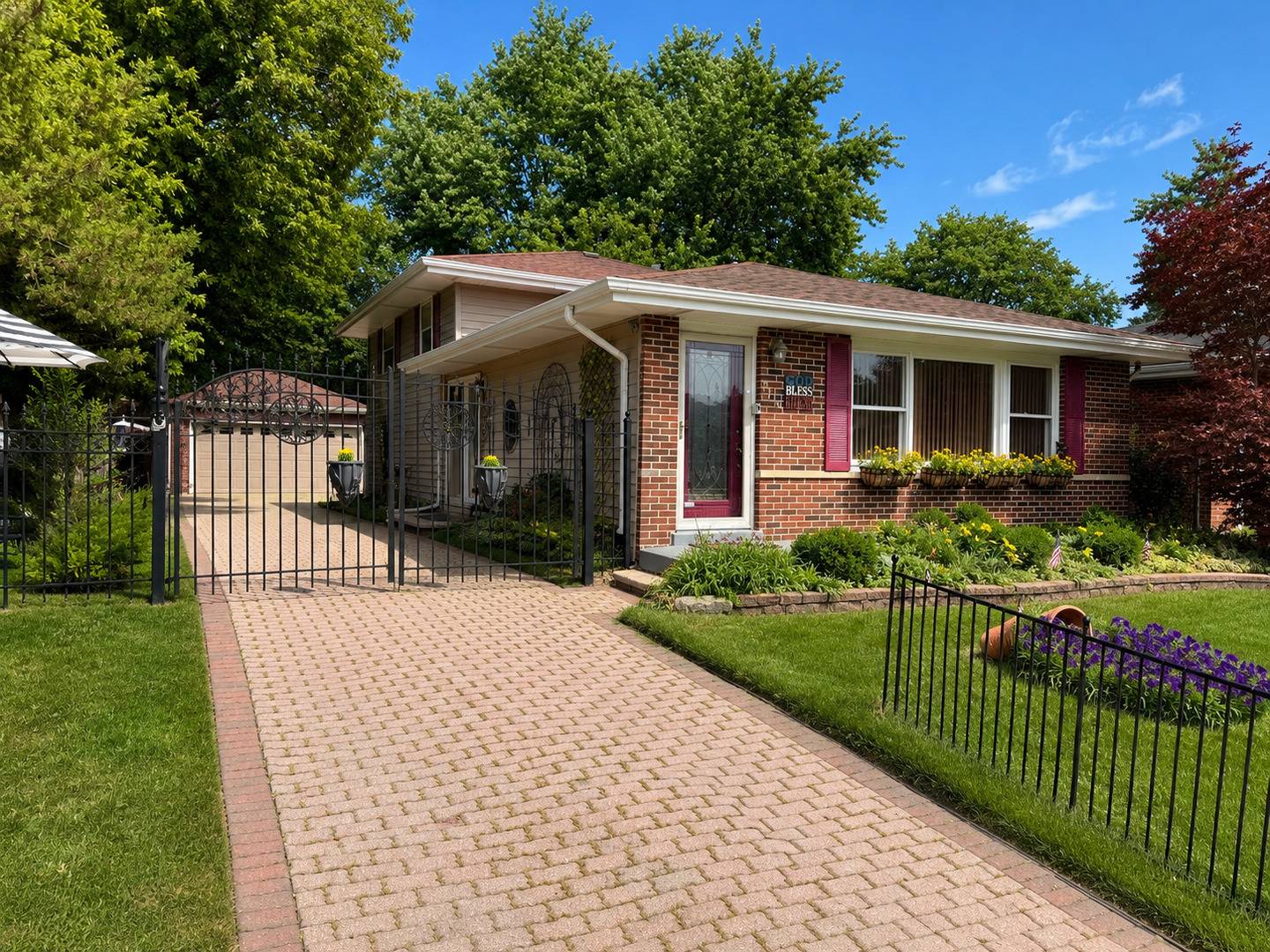 2176 N Westmoreland DR, Palatine, IL 60074