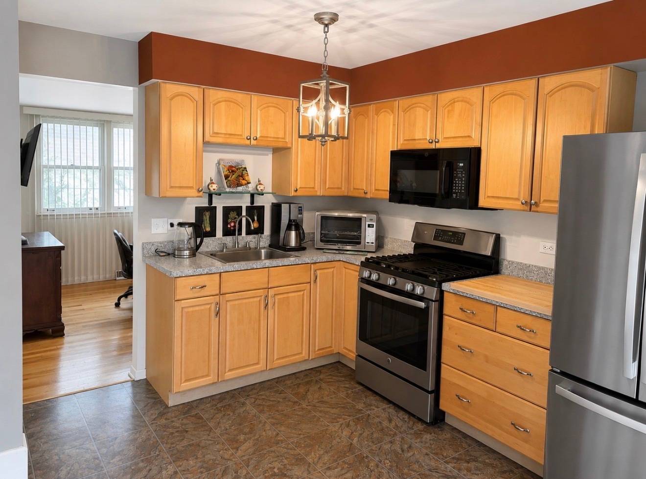 2176 N Westmoreland DR, Palatine, IL 60074