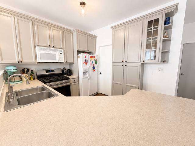 705 Morris CT, Lakemoor, IL 60051