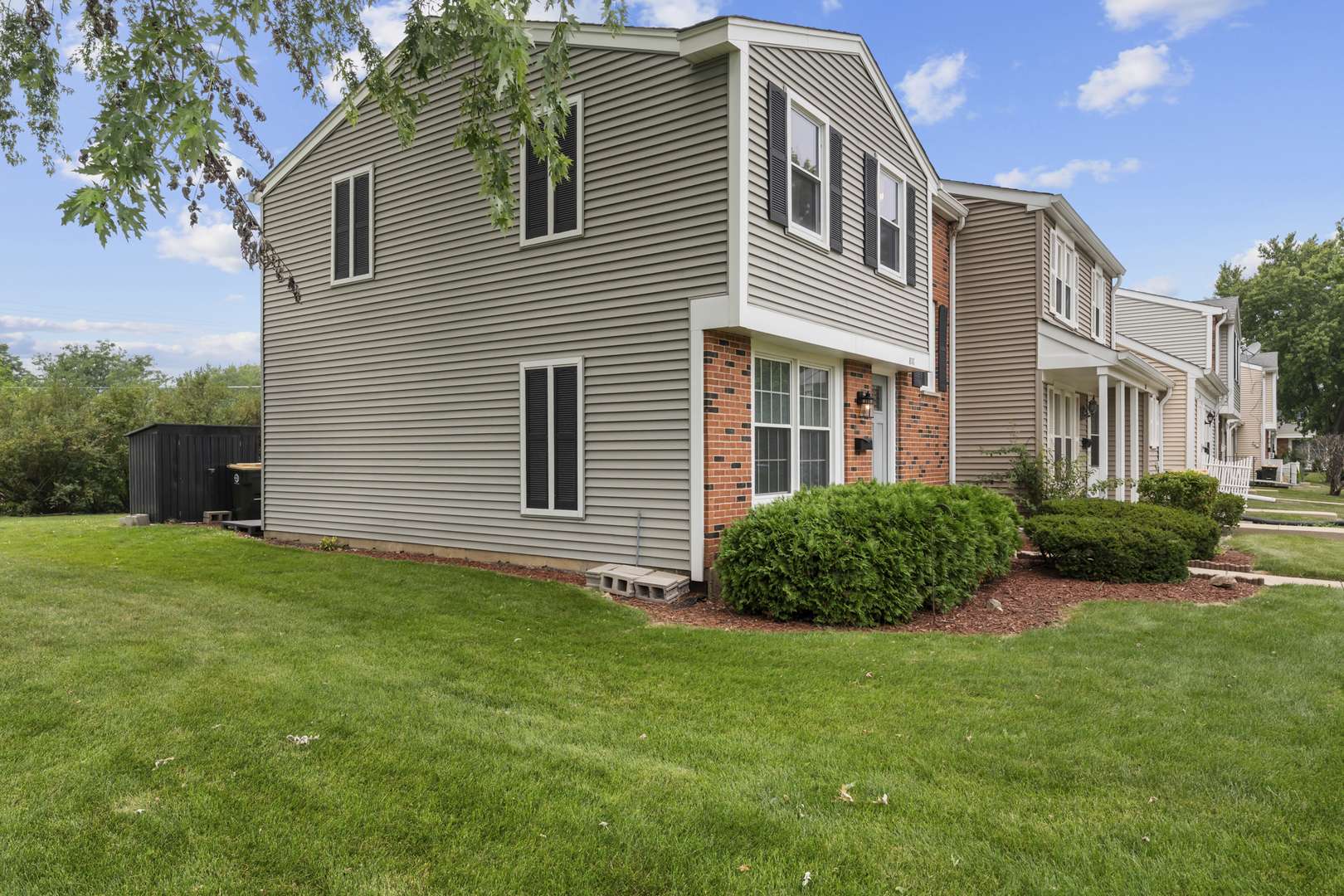 818 Lexington CIR, Hanover Park, IL 60133