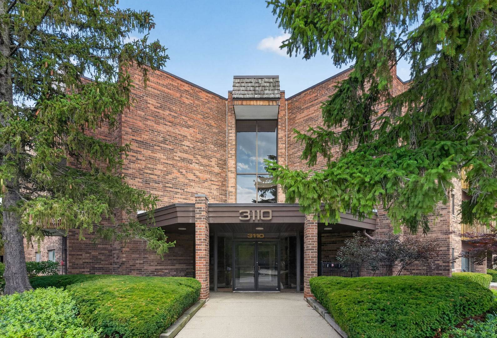 3110 Pheasant Creek DR #209, Northbrook, IL 60062