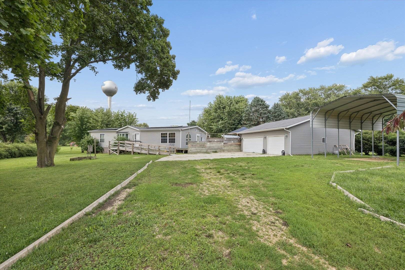 524 6th ST, Andover, IL 61233