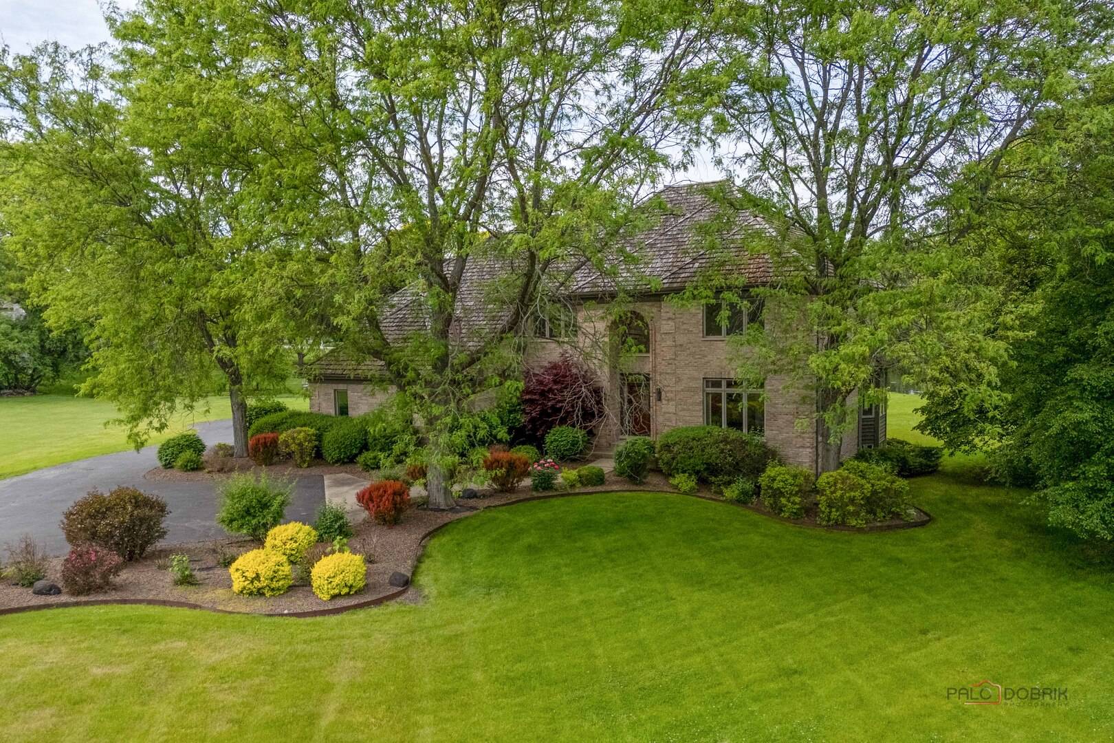 5420 Belmont CT, Libertyville, IL 60048