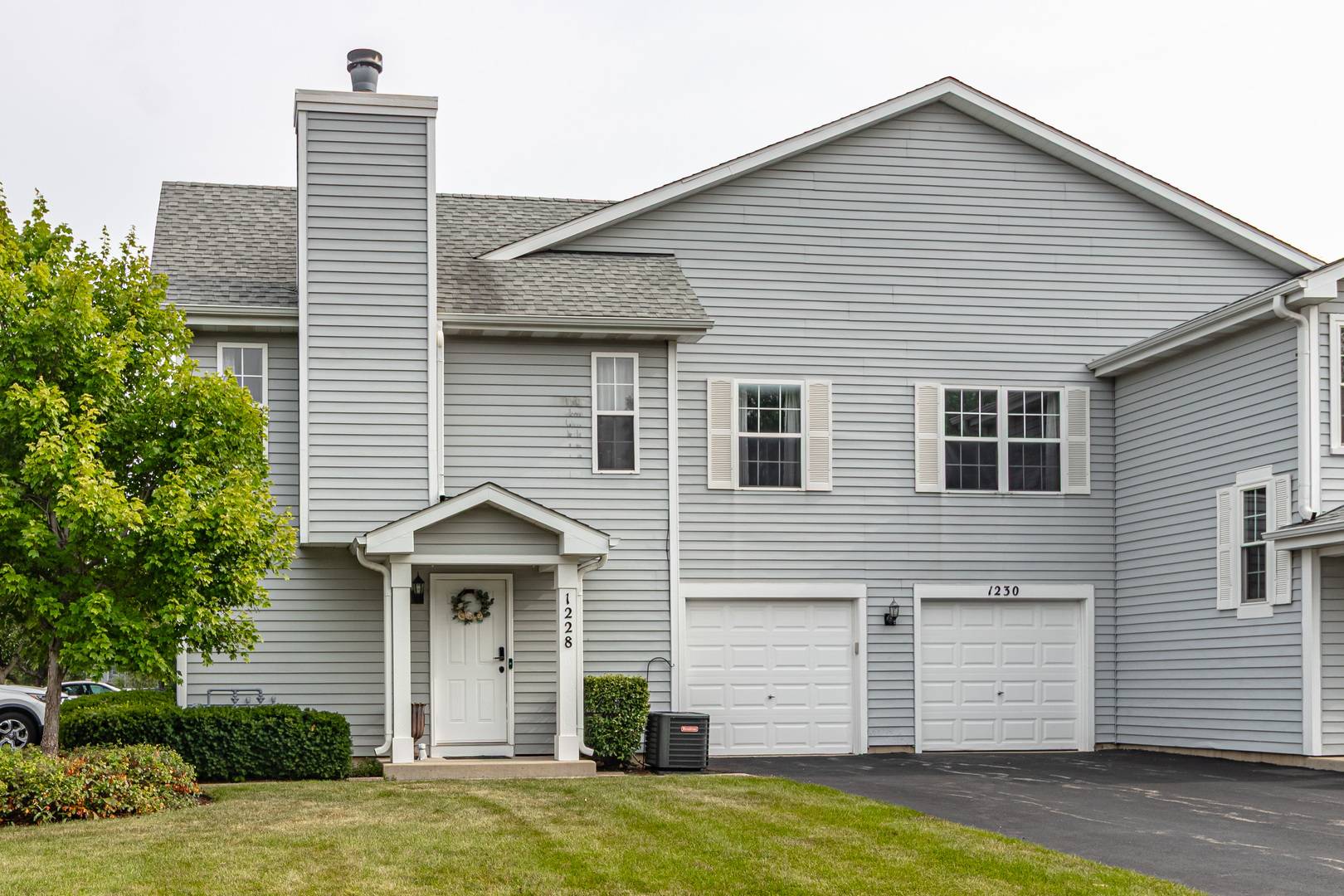 1228 Orleans DR, Mundelein, IL 60060