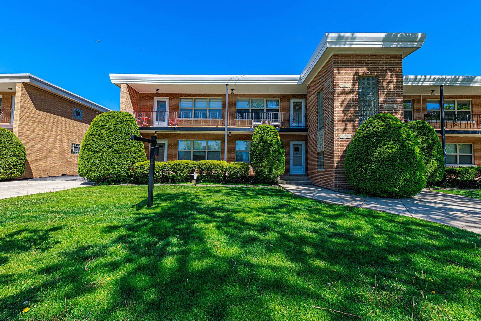 1235 Homestead RD #A, La Grange Park, IL 60526