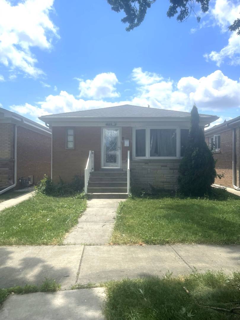 7519 W Winnemac AVE, Harwood Heights, IL 60706