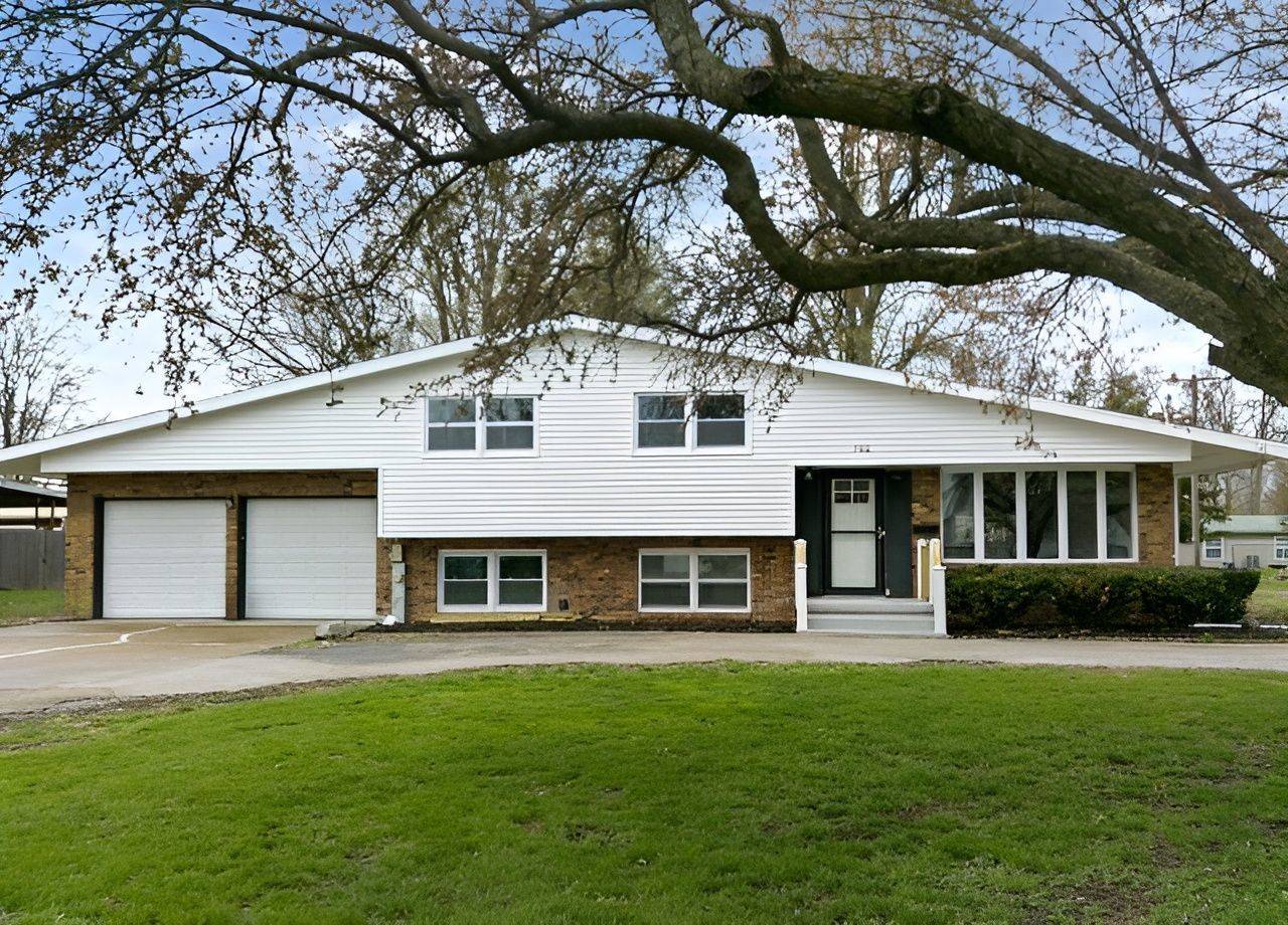 702 S Main ST, Homer, IL 61849