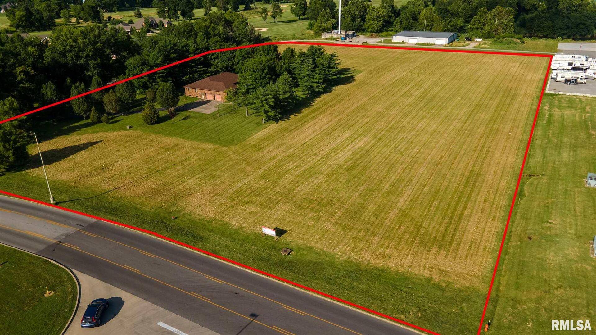 1605 Yearack DR, Marion, IL 62959