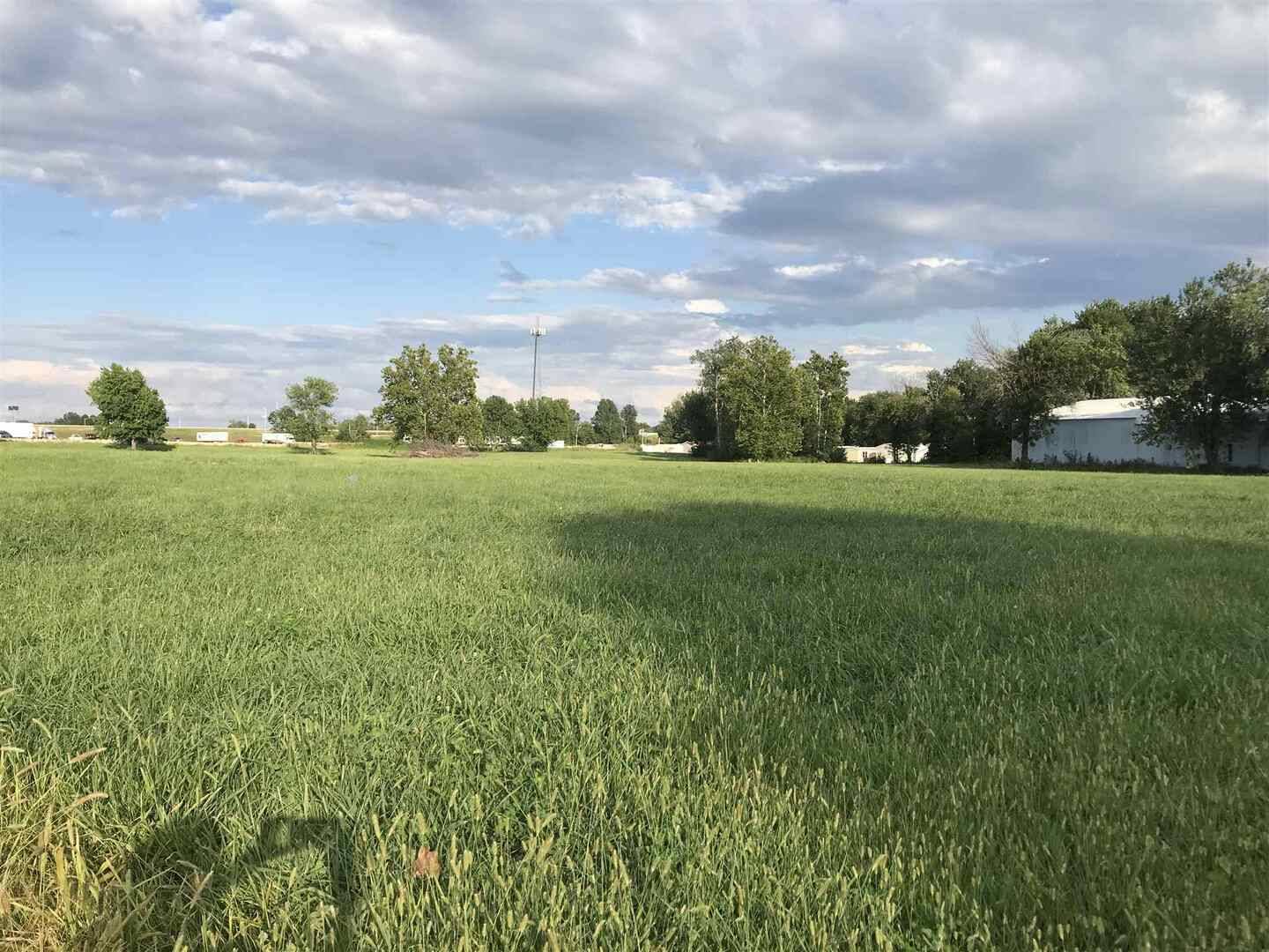 0000 Halfway RD, Marion, IL 62959