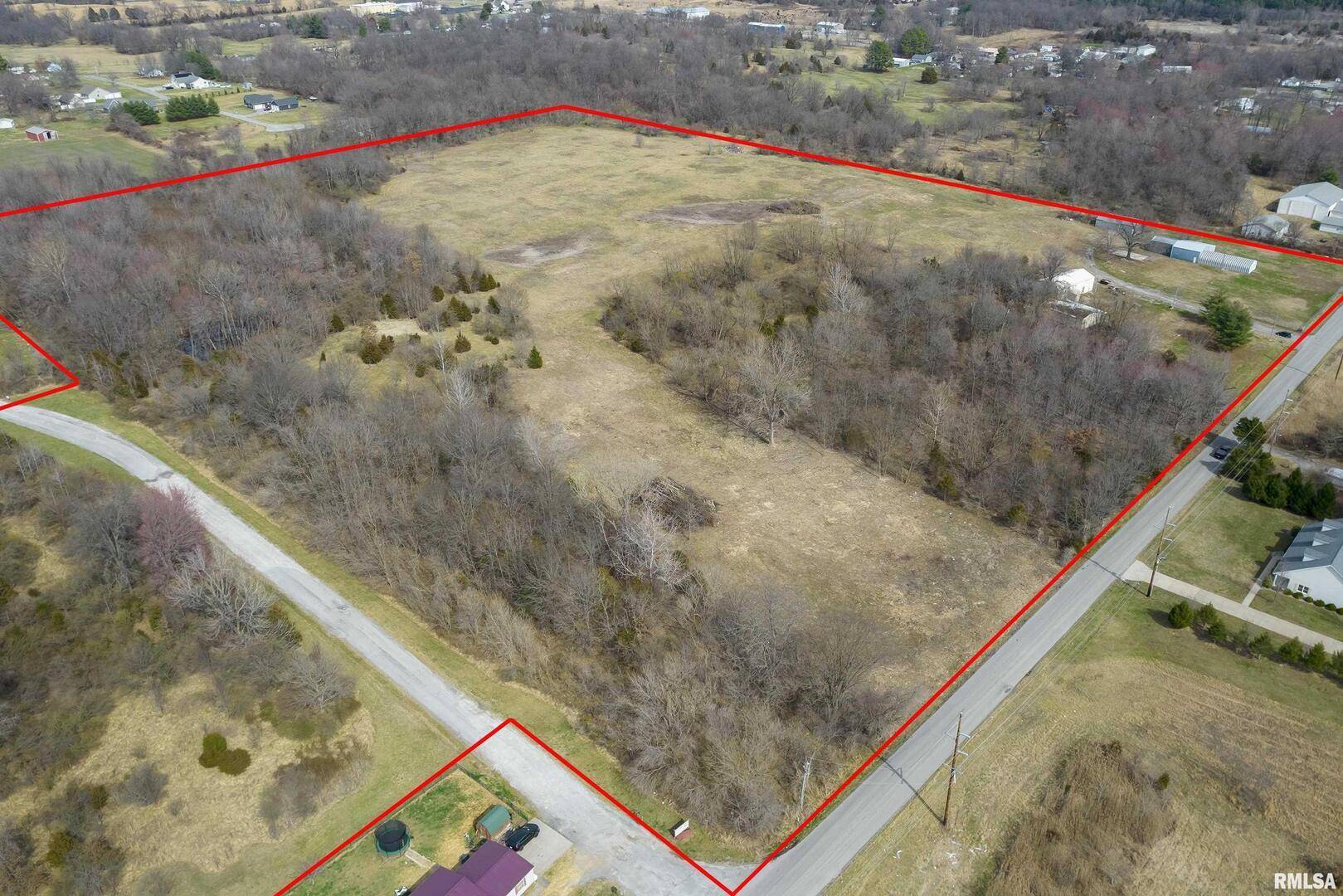 1408 Longstreet ST, Marion, IL 62959