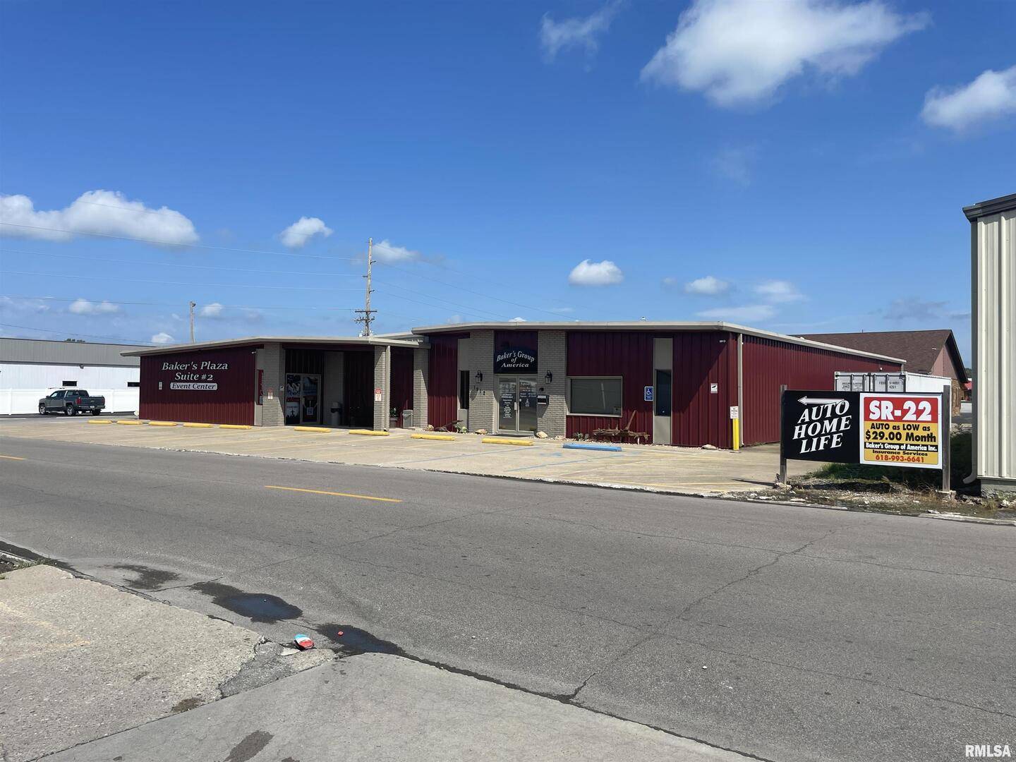 1912 W Rendleman ST, Marion, IL 62959