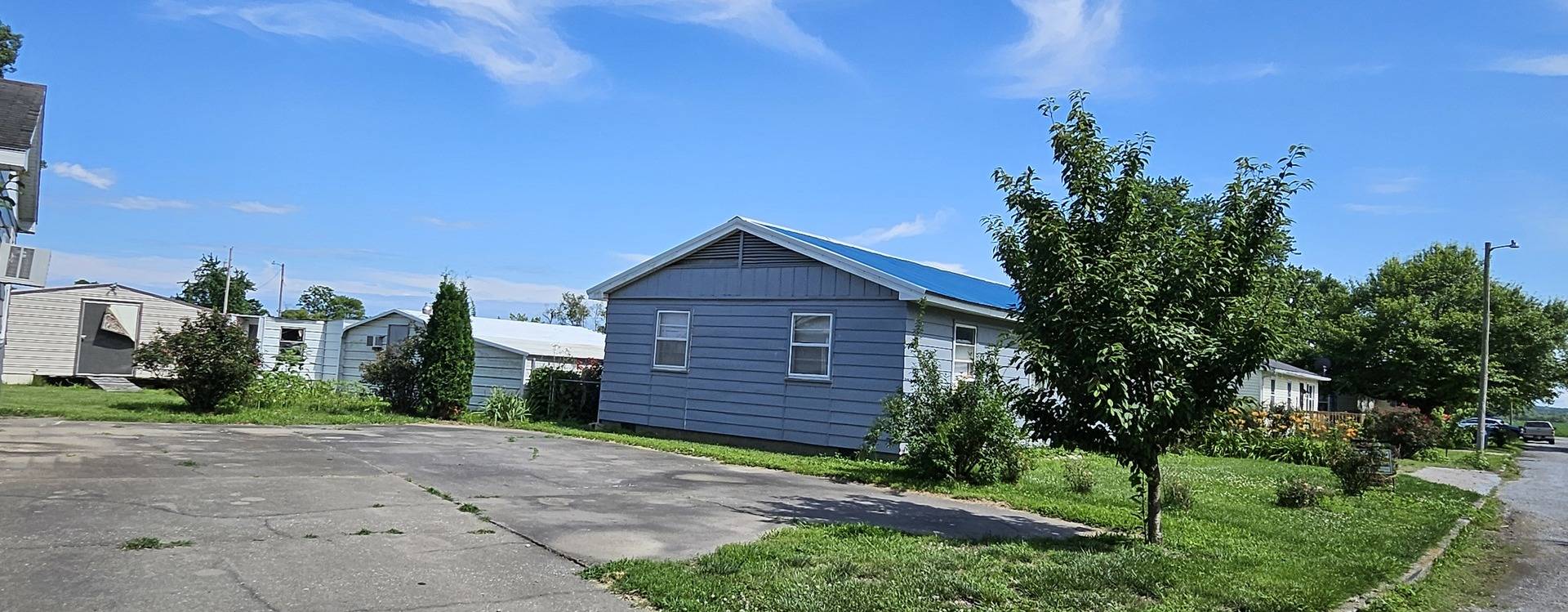 99 IROQUOIS ST, Mcclure, IL 62957