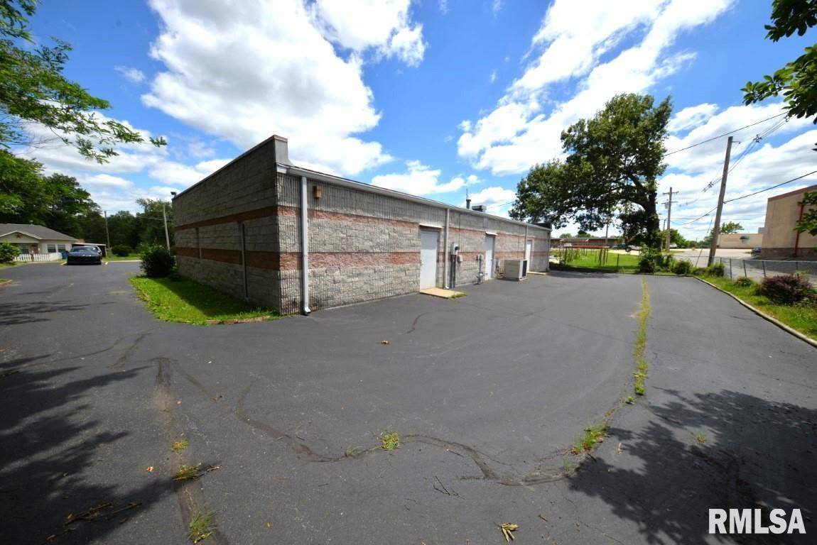 2605 MAIN ST, Mt Vernon, IL 62864