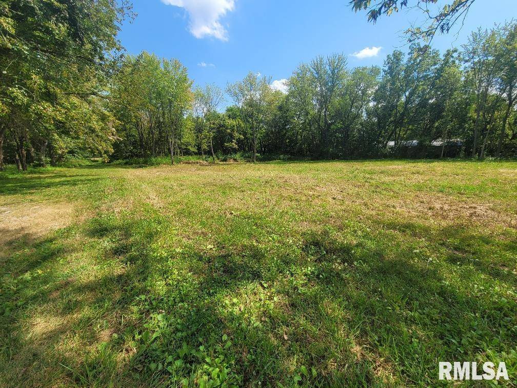 000 N Hirons ST, Waltonville, IL 62894