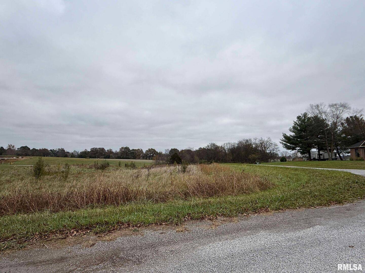 000 Clark LN, Metropolis, IL 62960