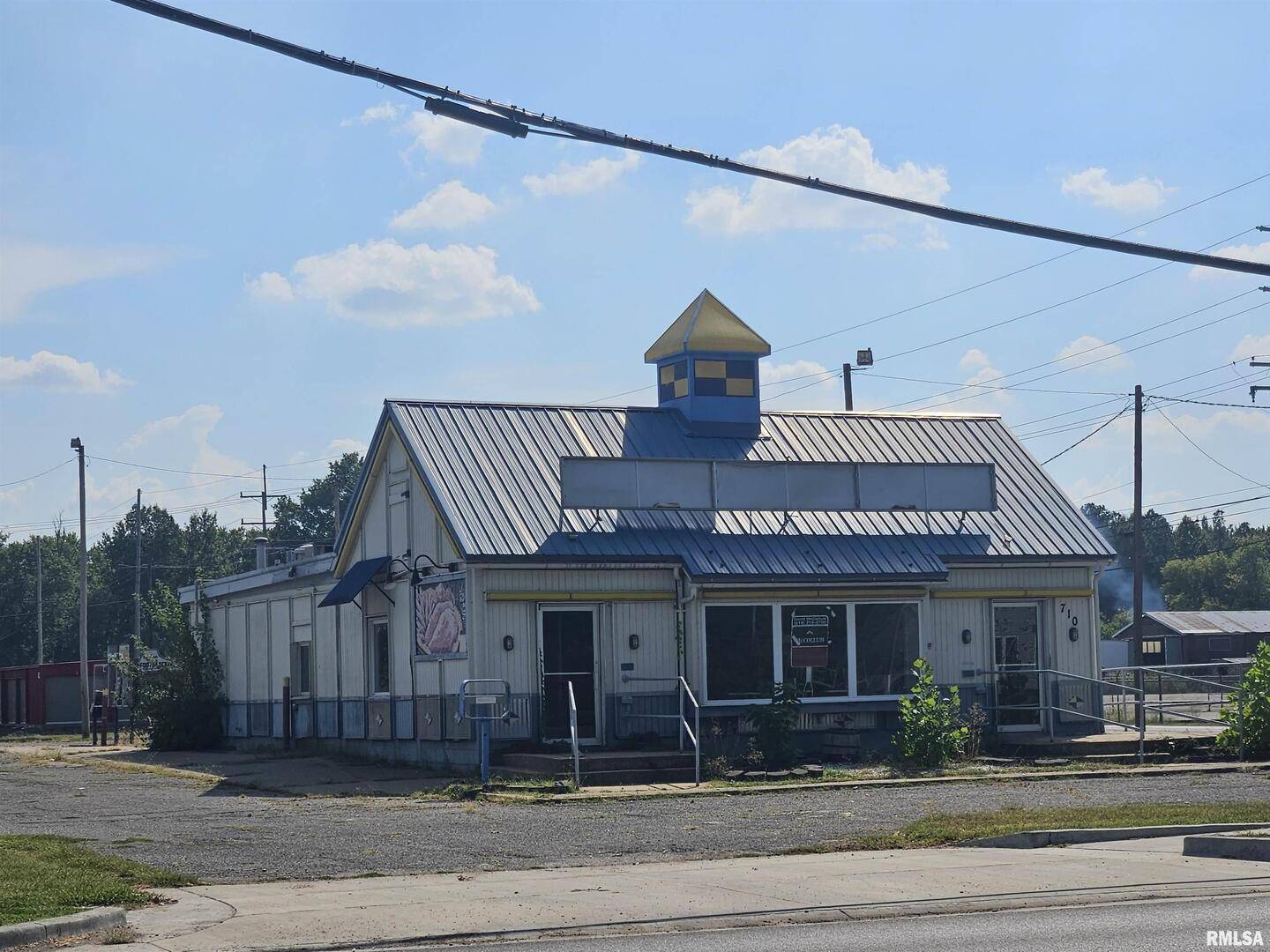 710 W MAIN ST, West Frankfort, IL 62896