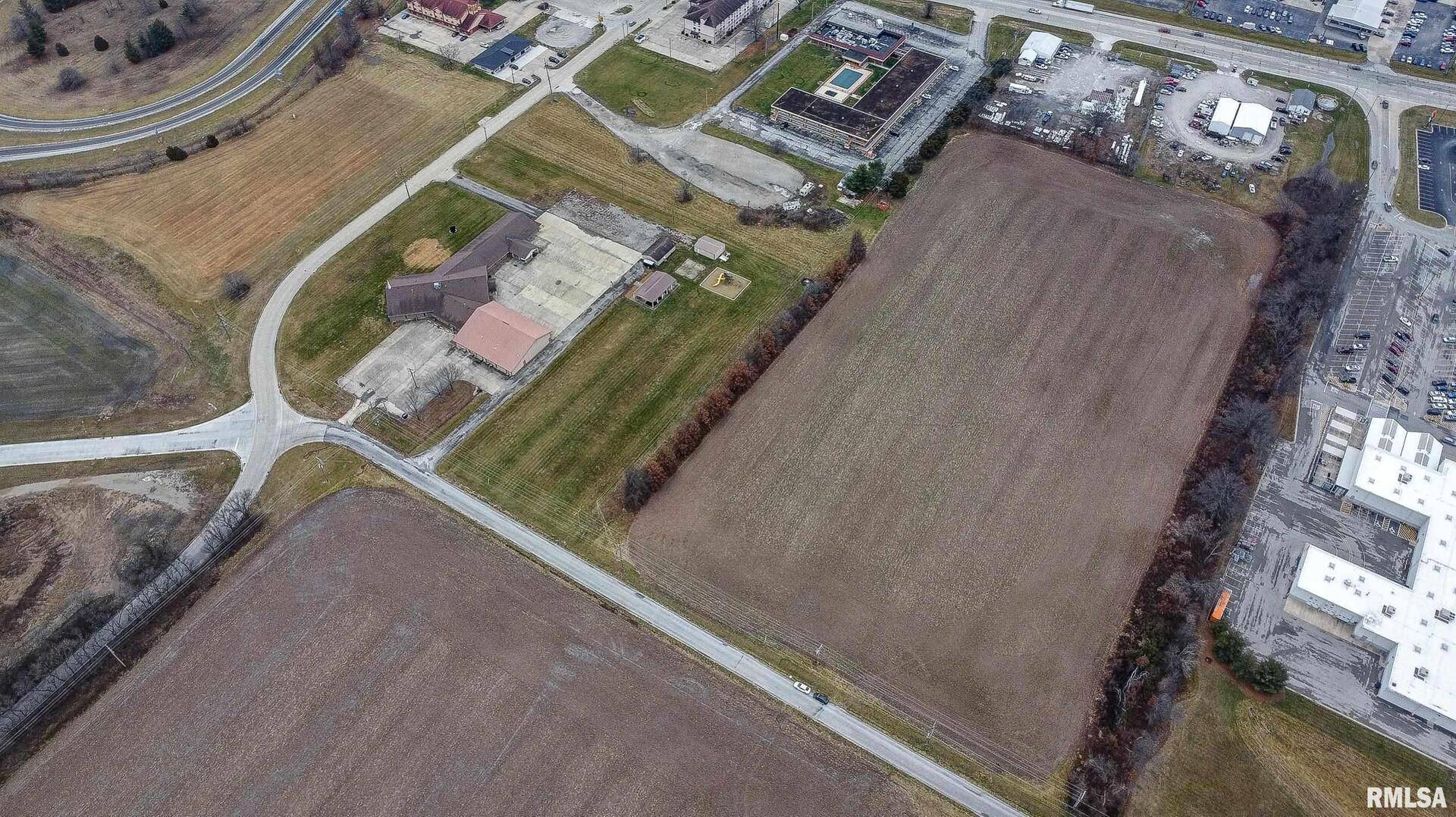00 Mills Cart RD, Salem, IL 62881