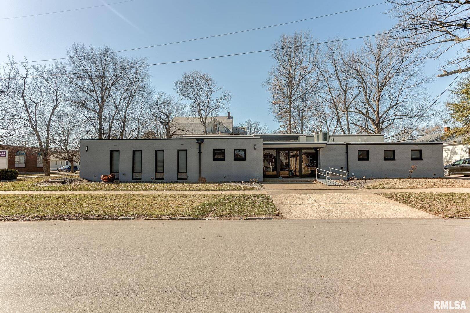 104 N PINE ST, Centralia, IL 62801