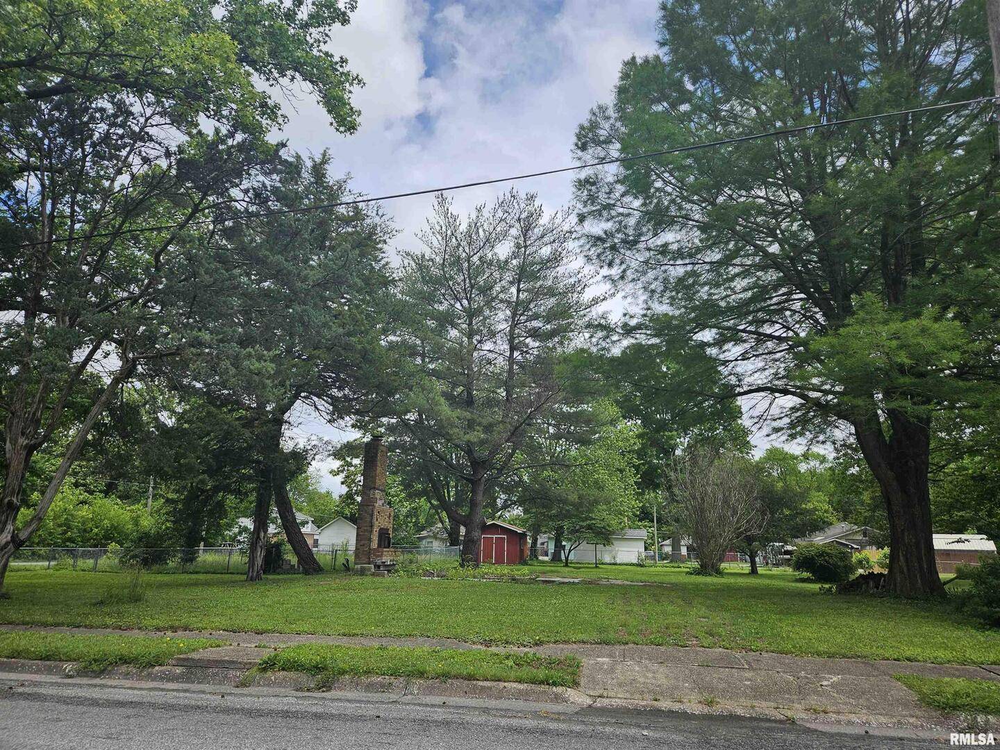 632 N MADISON ST, Benton, IL 62812
