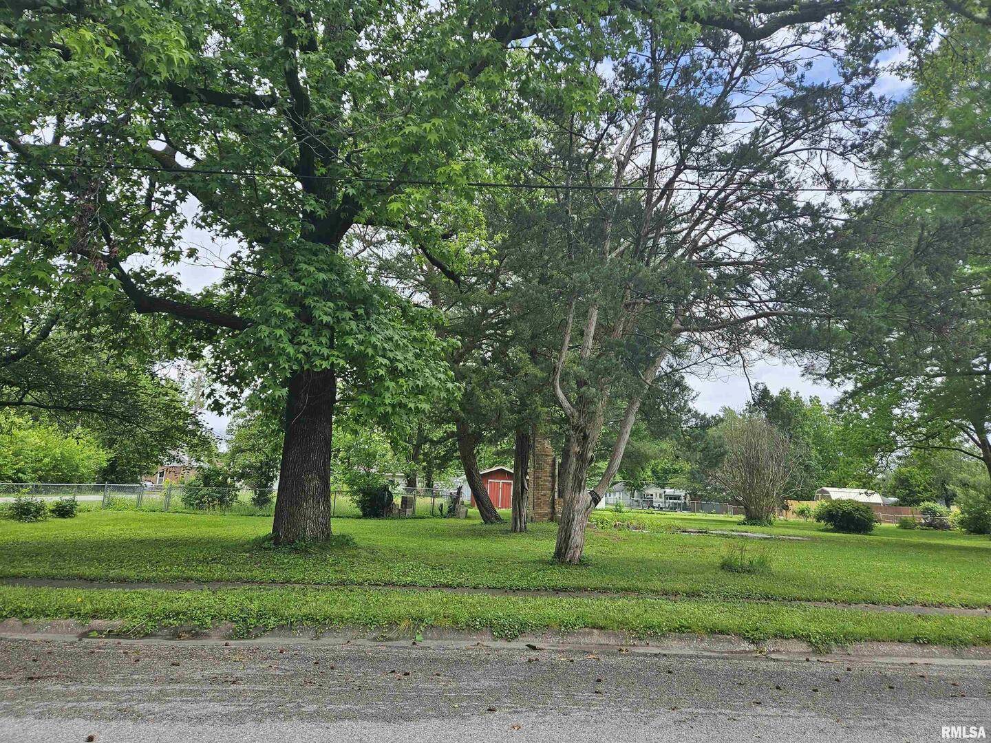632 N MADISON ST, Benton, IL 62812
