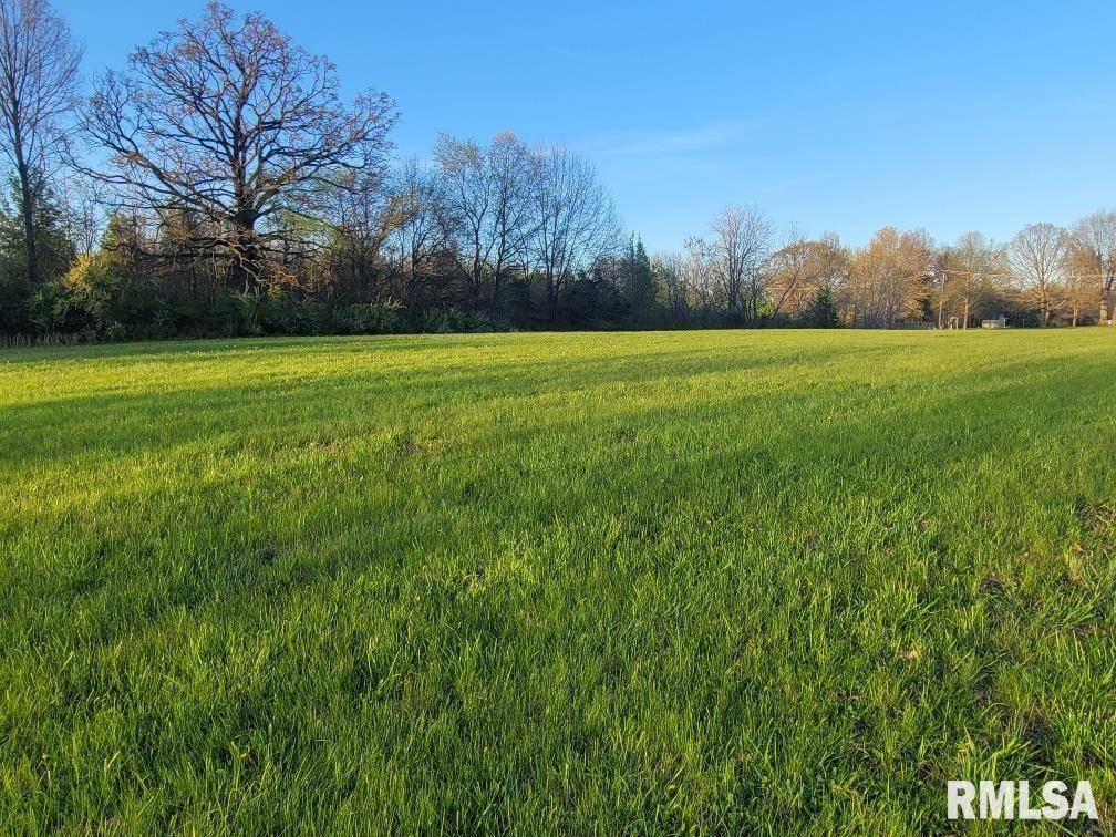 000 E MAPLE ST, Mcleansboro, IL 62859